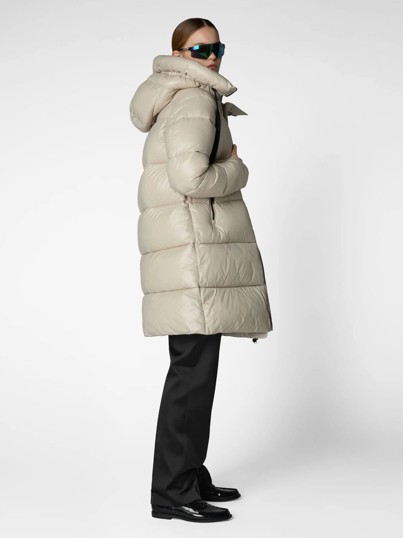 Куртки и дубленки Save the duck модель D45510W-LUCK19-40019-RAINY BEIGE Куртки и дубленки Save the duck модель D45510W-LUCK19-40019-RAINY BEIGE Фото