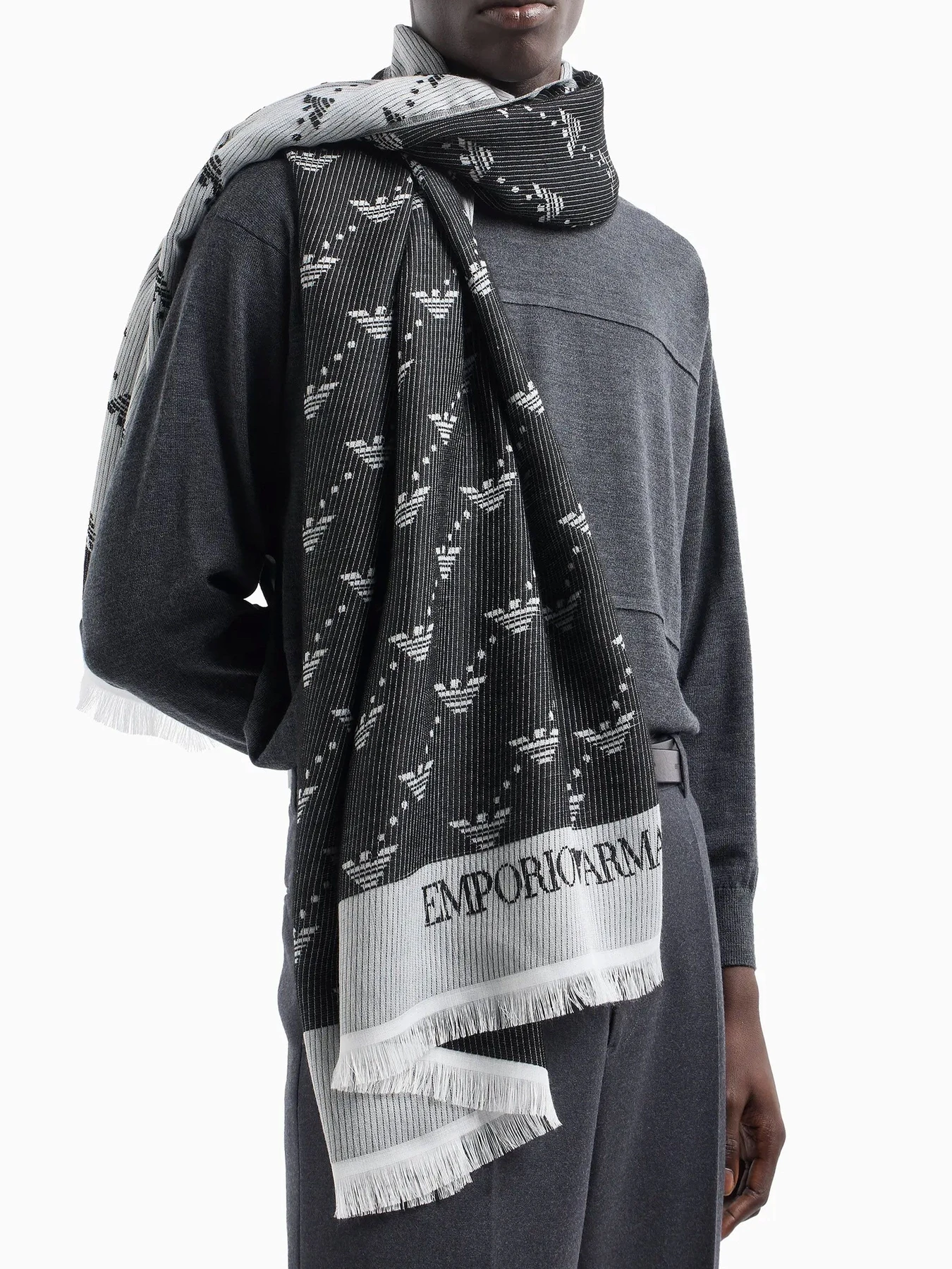 Шарфы и платки Emporio Armani модель 625209-4F310-00020 Фото