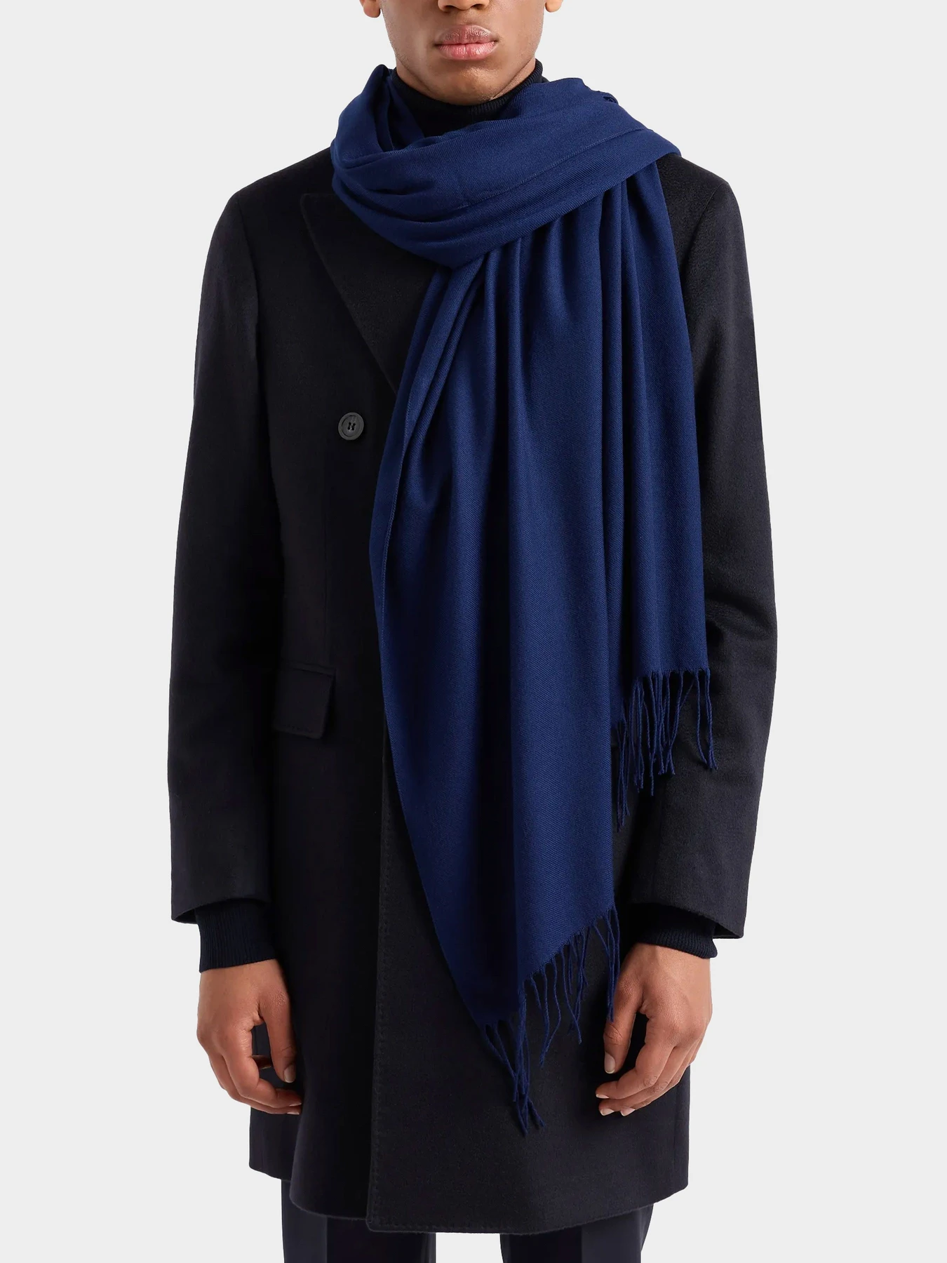 Шарфы и платки Emporio Armani модель 625214-CC318-00035 Шарфы и платки Emporio Armani модель 625214-CC318-00035 Фото