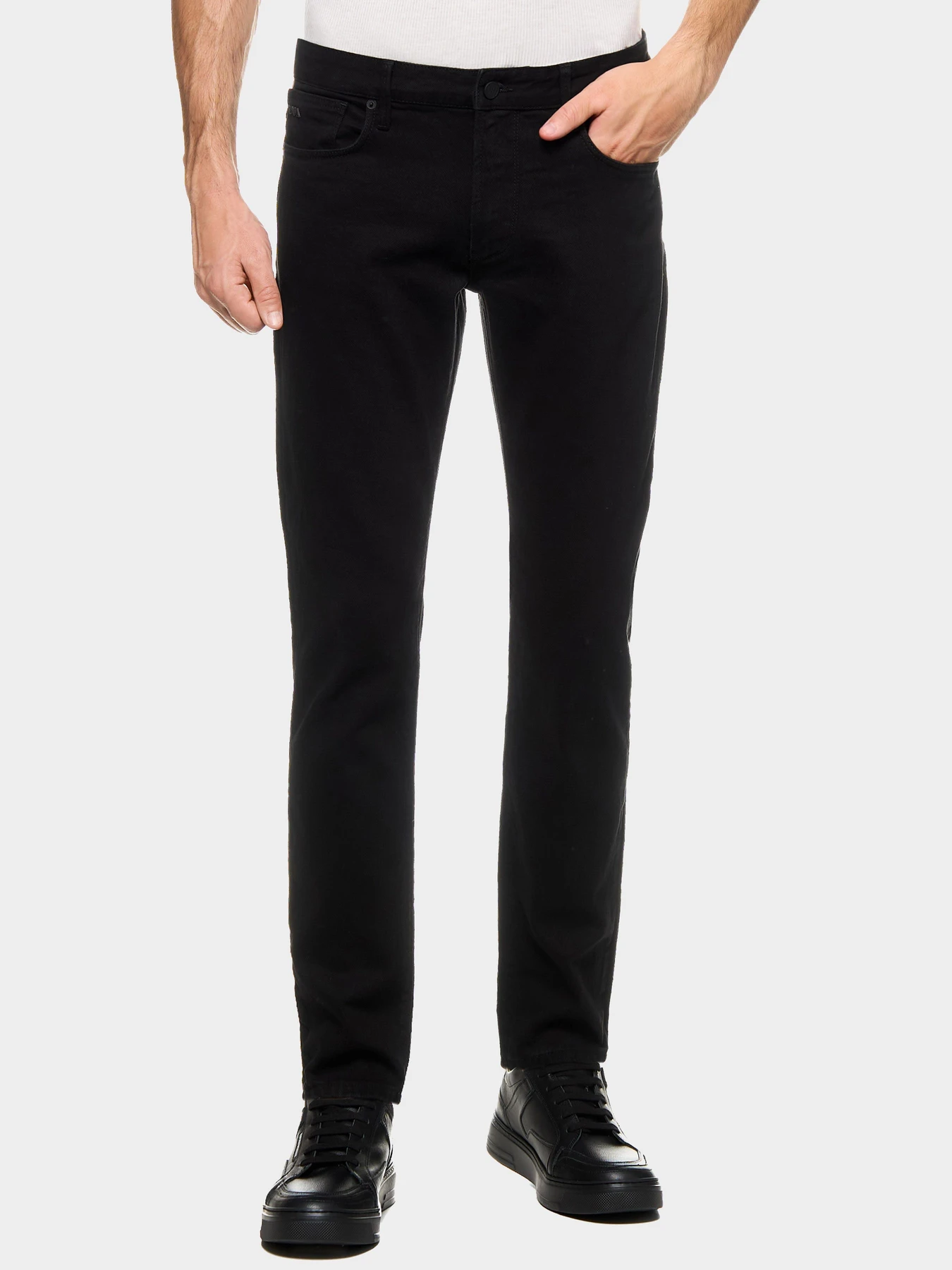 Джинсы Emporio Armani модель 6D1J06-1D96Z-0005 Джинсы Emporio Armani модель 6D1J06-1D96Z-0005 Фото