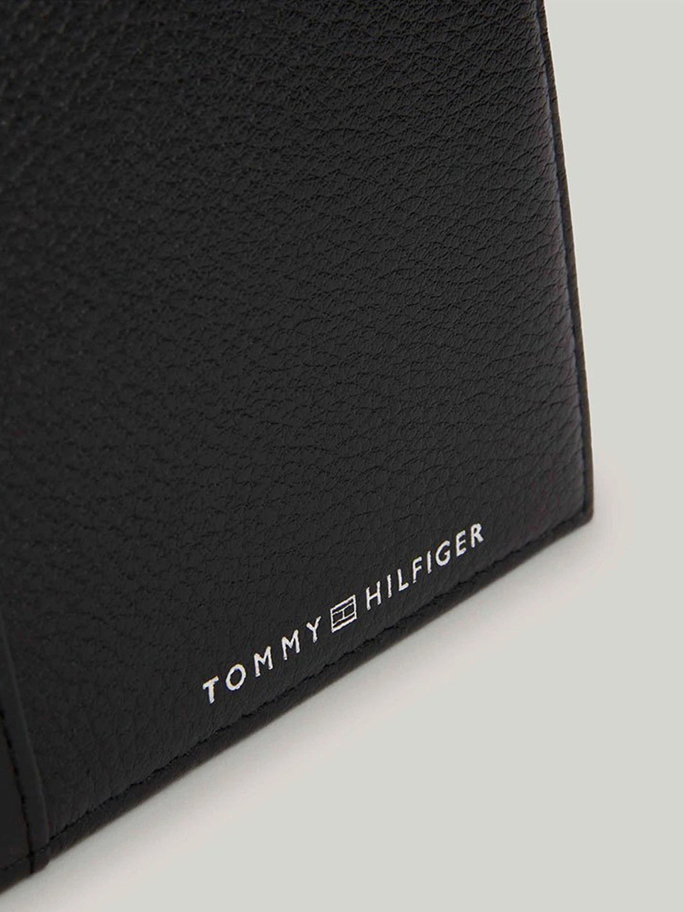 Кошельки Tommy Hilfiger модель AM0AM12520-BDS Фото
