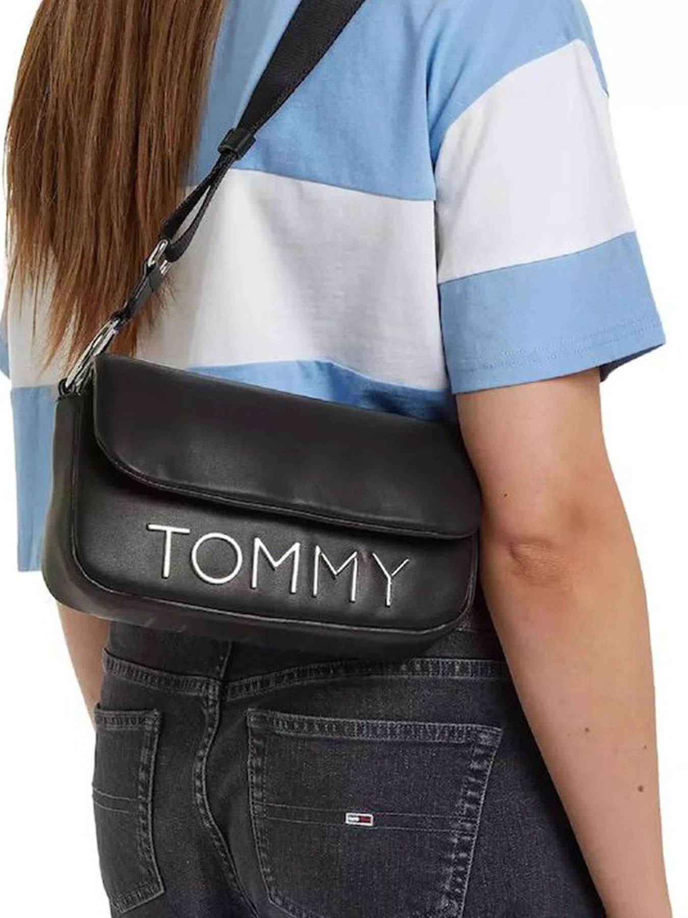 Сумки Tommy Hilfiger модель AW0AW16258-BDS Сумки Tommy Hilfiger модель AW0AW16258-BDS Фото