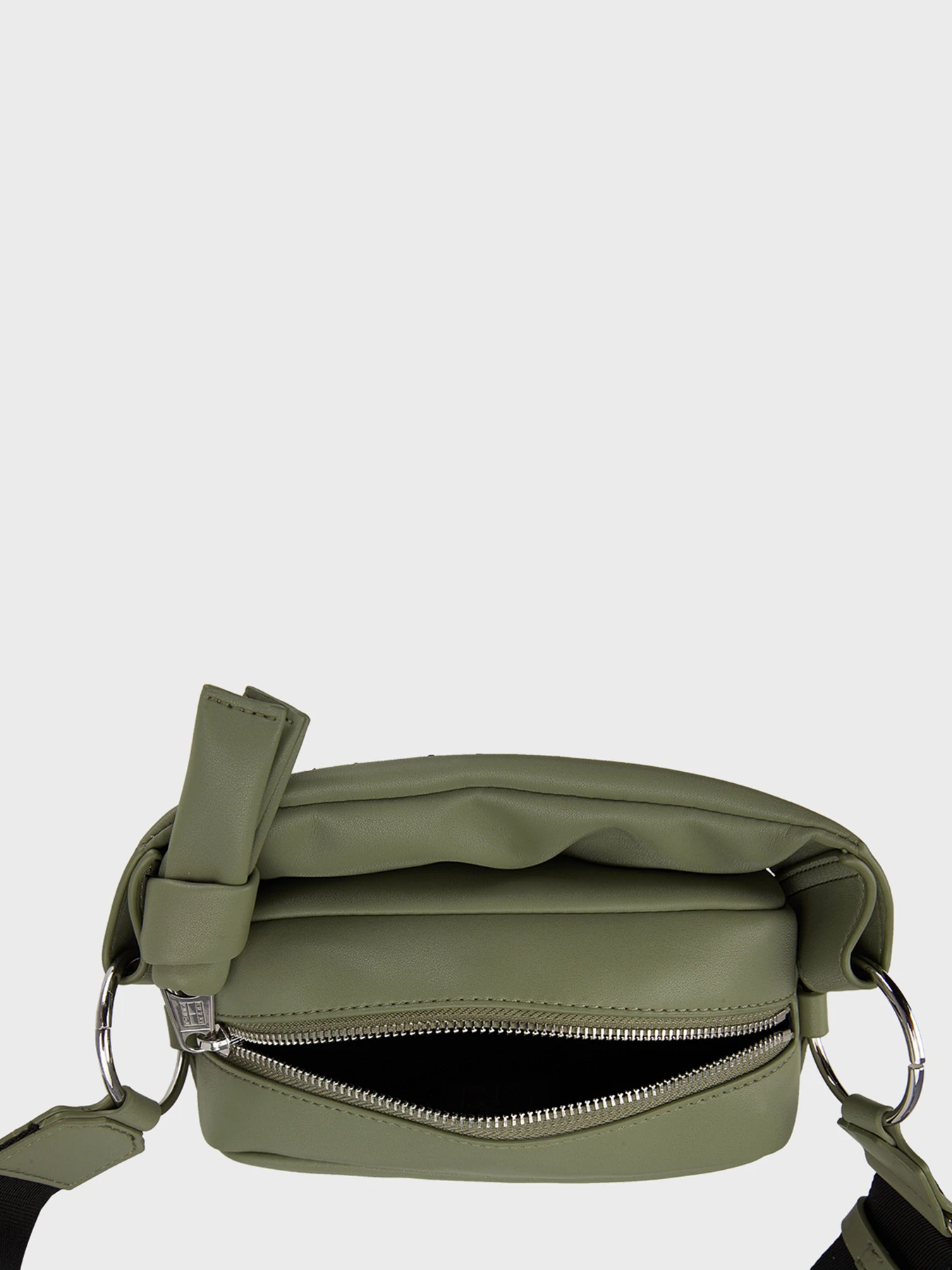 Сумки Tommy Hilfiger модель AW0AW16262-M01 Сумки Tommy Hilfiger модель AW0AW16262-M01 Фото