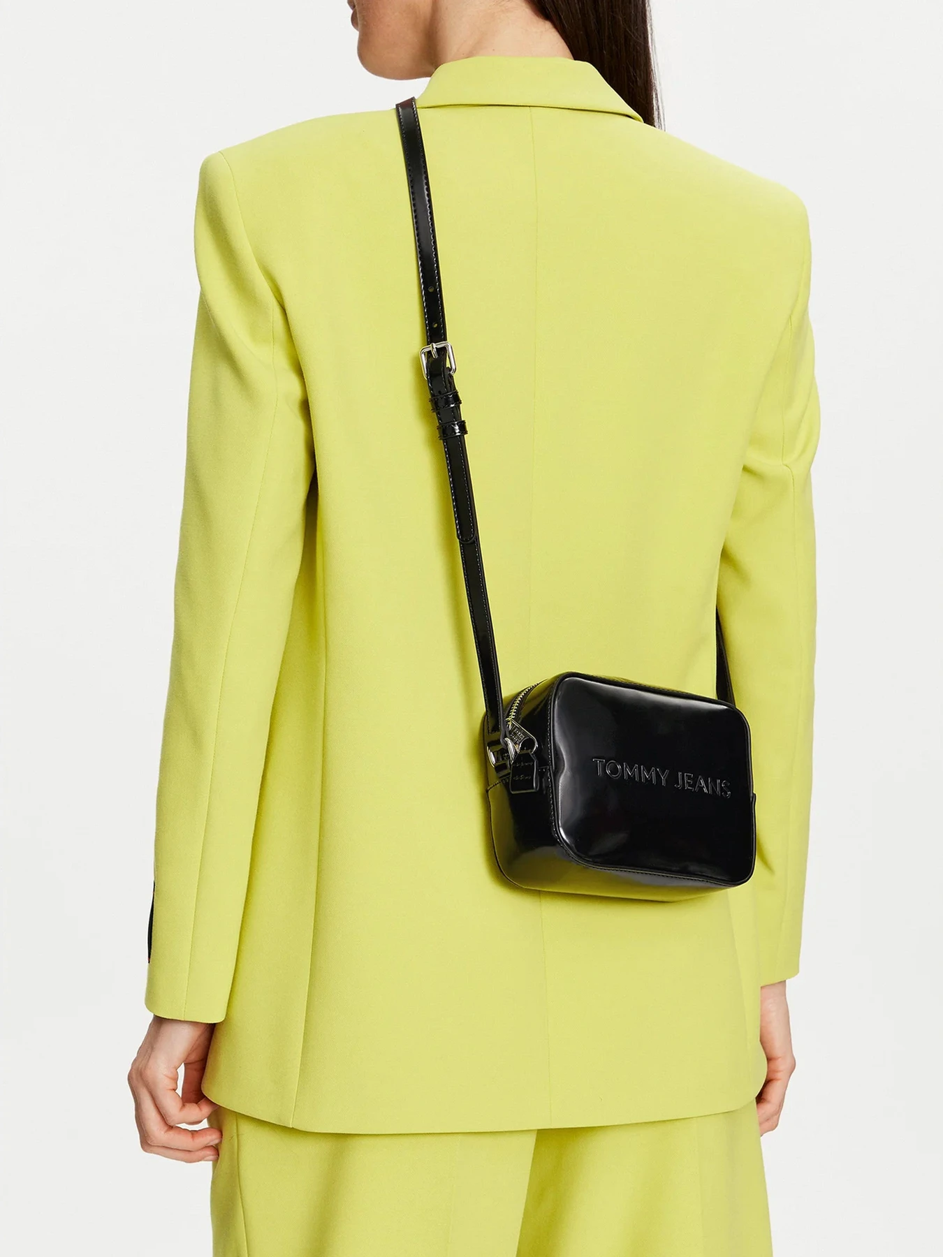Сумки Tommy Hilfiger модель AW0AW16266-BDS Сумки Tommy Hilfiger модель AW0AW16266-BDS Фото