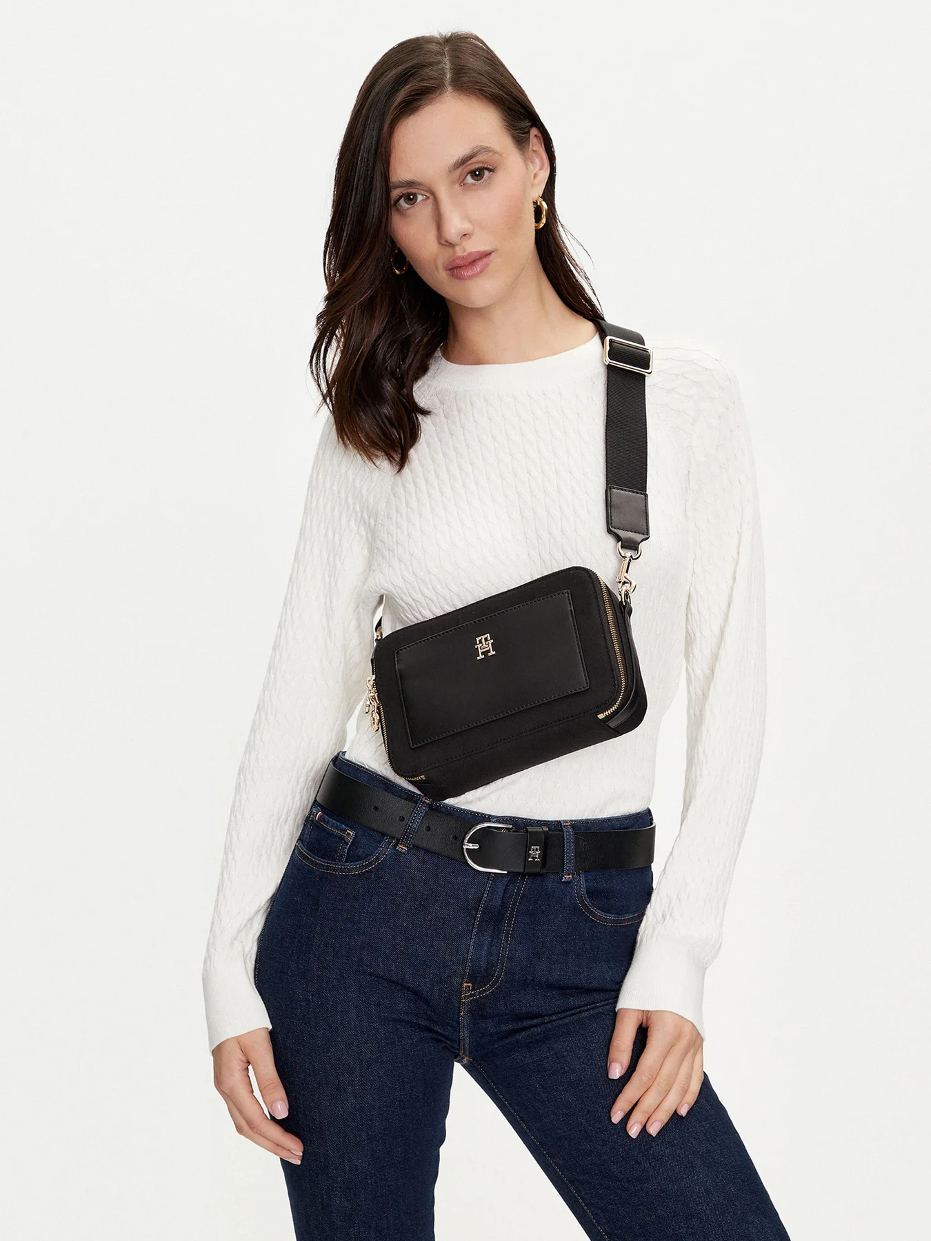 Сумки Tommy Hilfiger модель AW0AW16303-BDS Сумки Tommy Hilfiger модель AW0AW16303-BDS Фото
