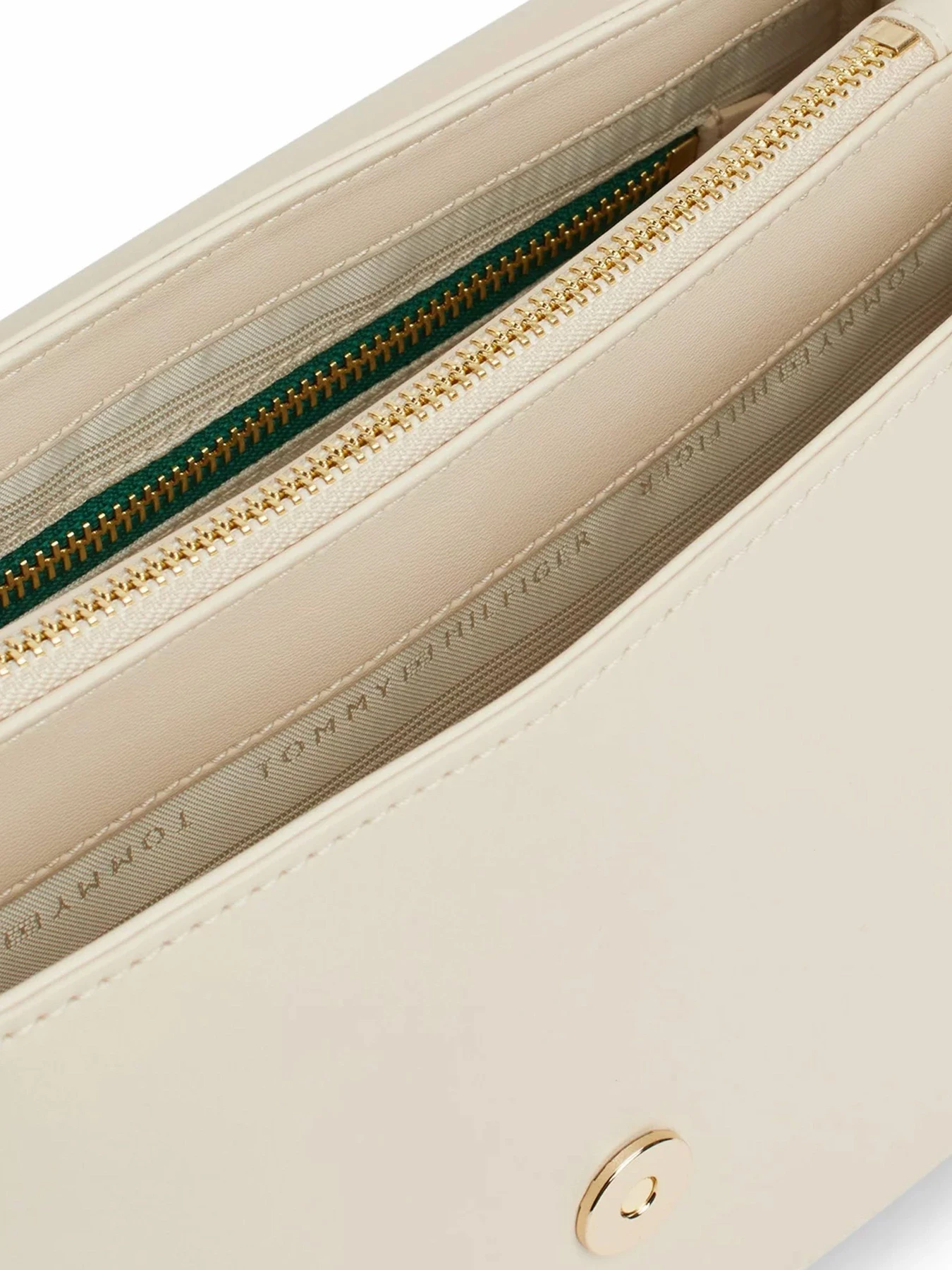 Сумки Tommy Hilfiger модель AW0AW16680-ACI Сумки Tommy Hilfiger модель AW0AW16680-ACI Фото