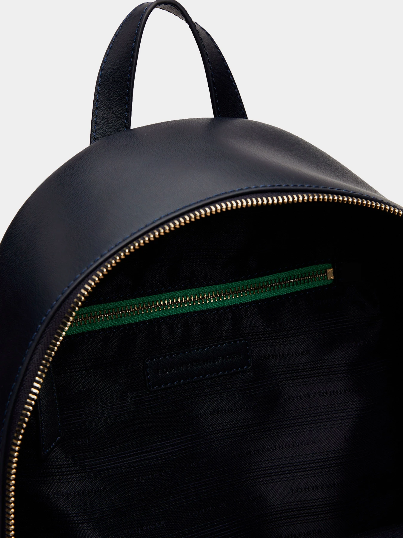 Рюкзаки Tommy Hilfiger модель AW0AW16685-DW6 Рюкзаки Tommy Hilfiger модель AW0AW16685-DW6 Фото