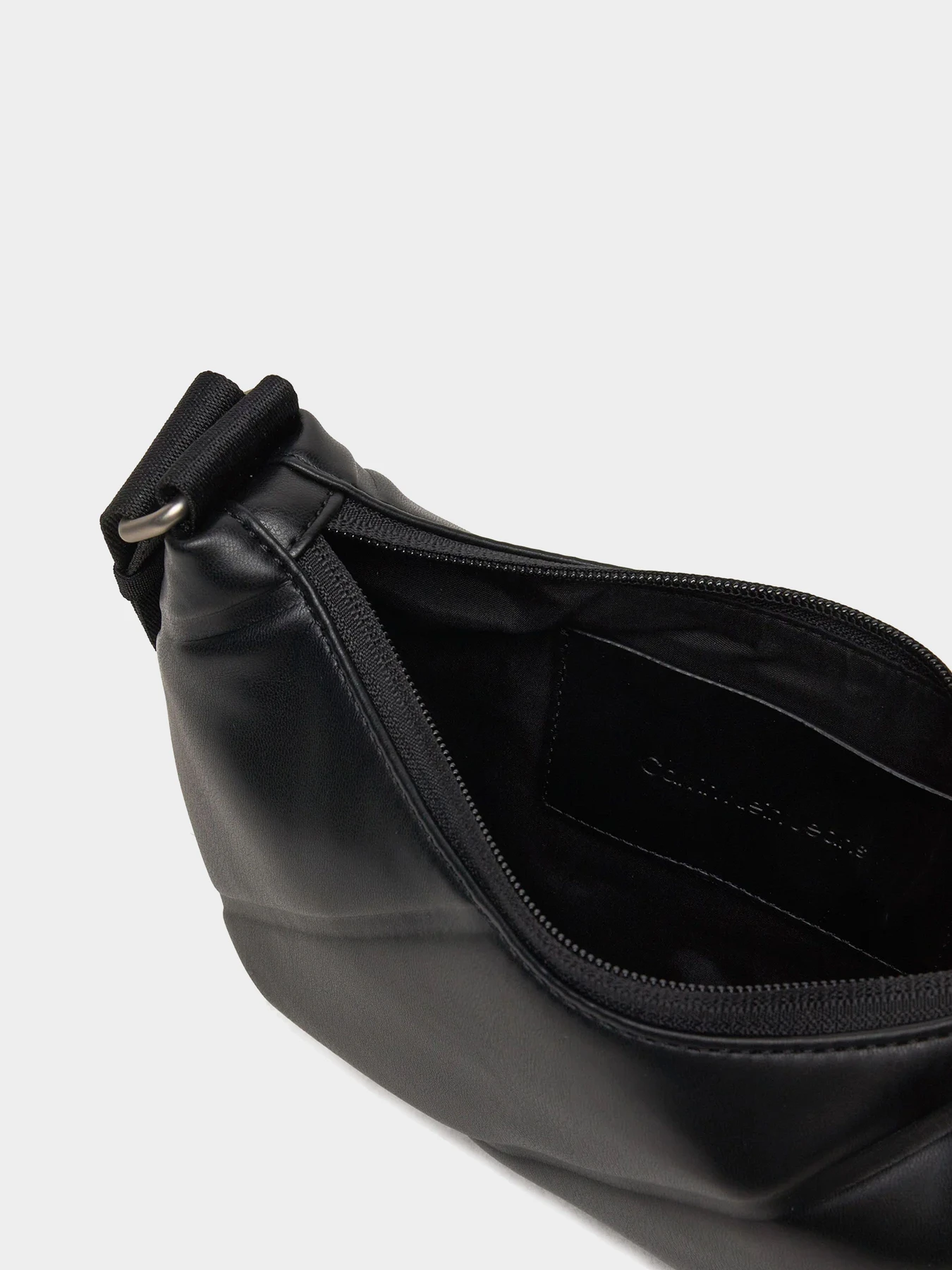 Сумки Calvin Klein модель K60K612370-BEH Сумки Calvin Klein модель K60K612370-BEH Фото