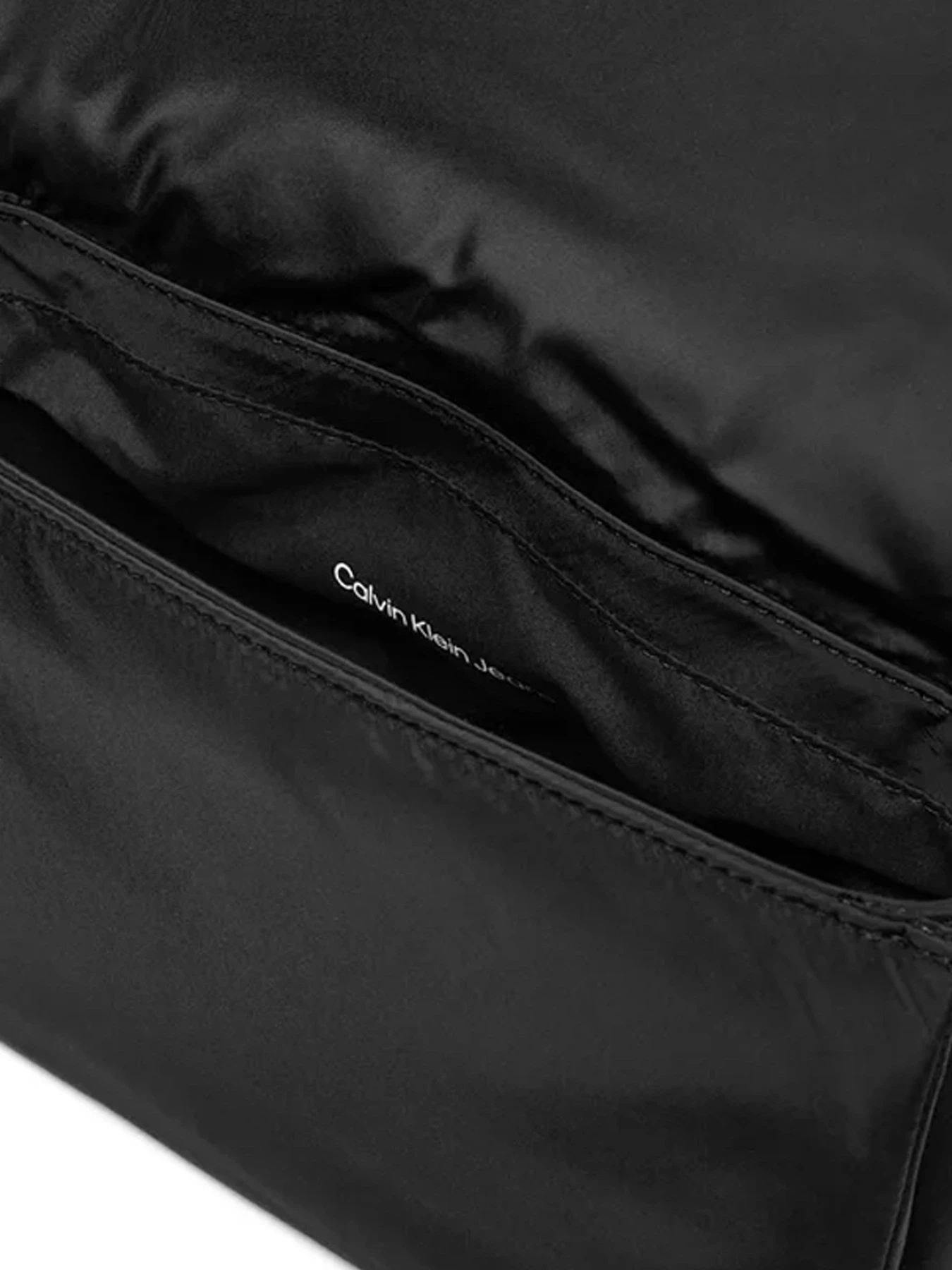 Сумки Calvin Klein модель K60K612224-BEH Сумки Calvin Klein модель K60K612224-BEH Фото