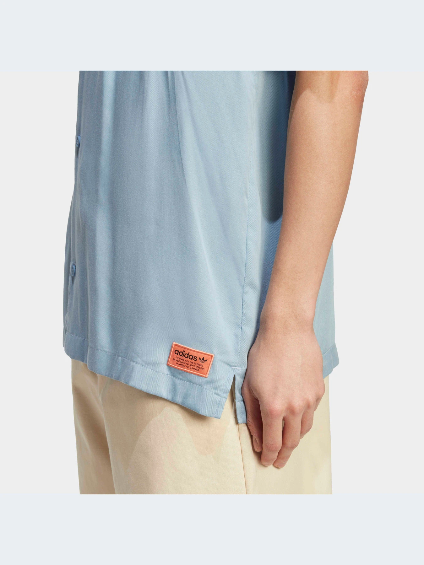 Рубашки Adidas Graphics модель IC5753-KZ Рубашки Adidas Graphics модель IC5753-KZ Фото