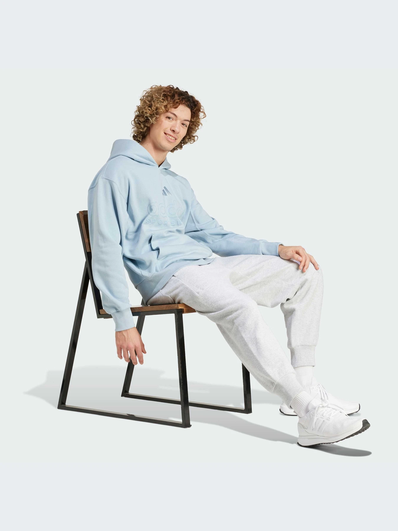 Худи и свитшоты Adidas модель IY6596-KZ Худи и свитшоты Adidas модель IY6596-KZ Фото