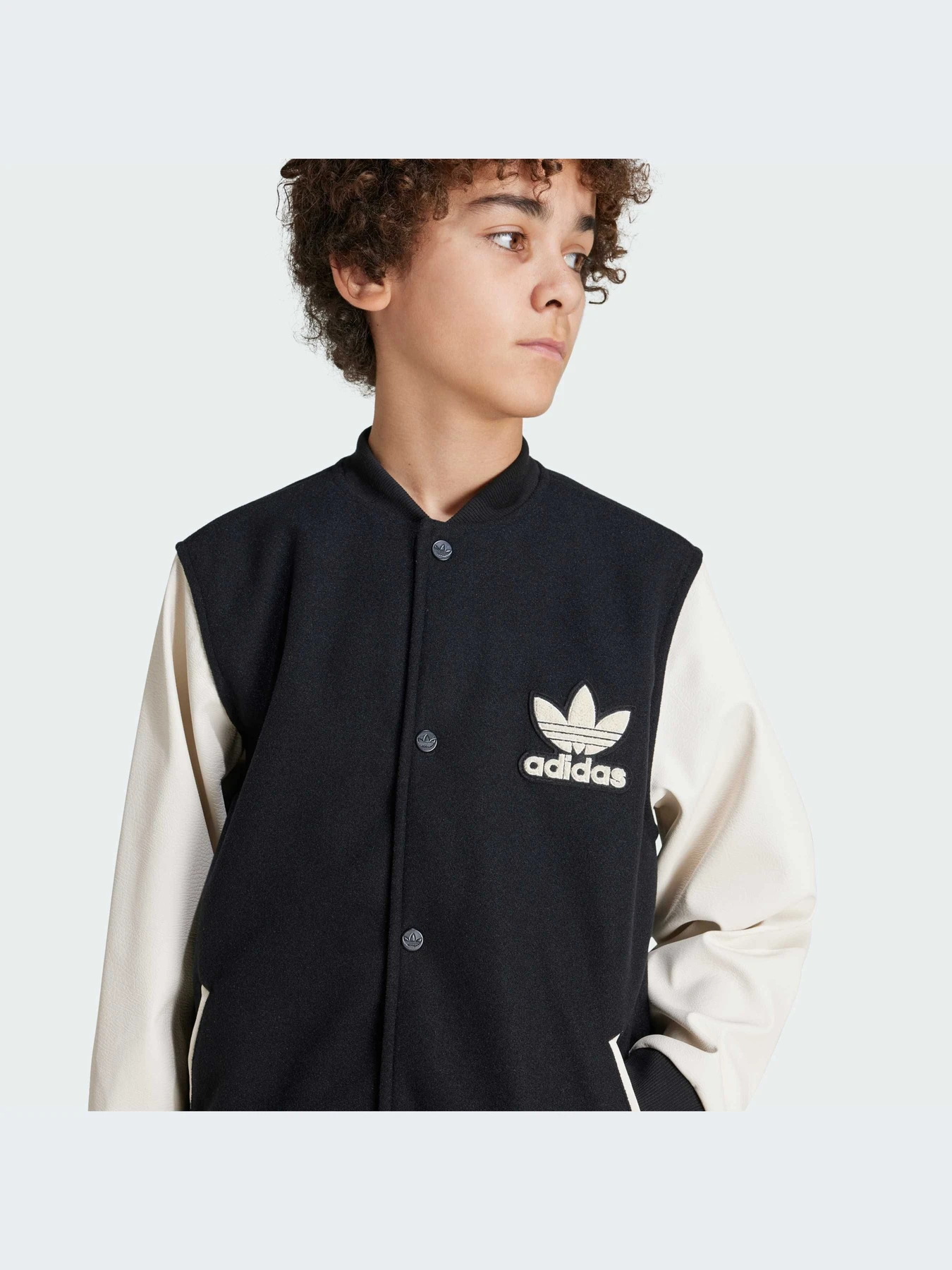 Куртки и дубленки Adidas Adicolor модель IY7505-KZ Куртки и дубленки Adidas Adicolor модель IY7505-KZ Фото