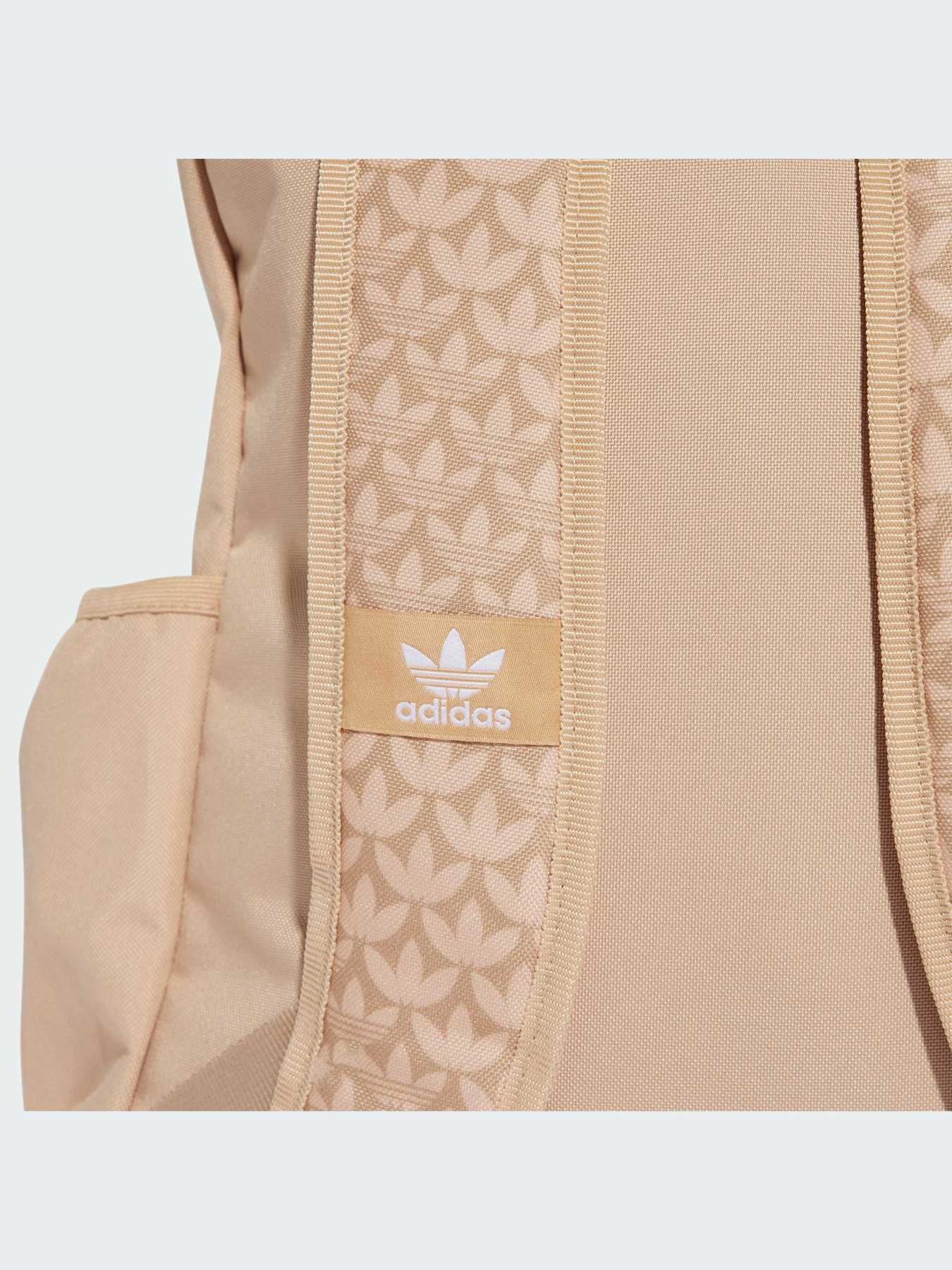 Рюкзаки Adidas Graphics модель IX7463-KZ Рюкзаки Adidas Graphics модель IX7463-KZ Фото