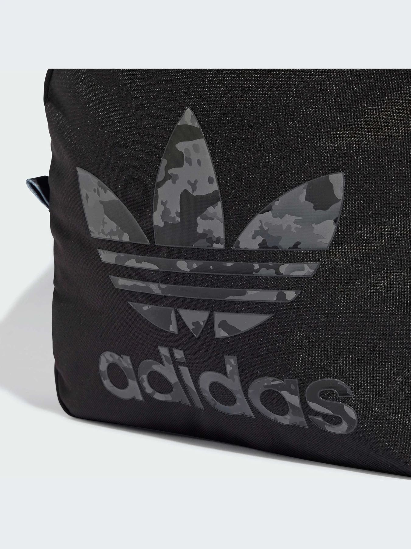 Рюкзаки Adidas Graphics модель IX6824-KZ Рюкзаки Adidas Graphics модель IX6824-KZ Фото