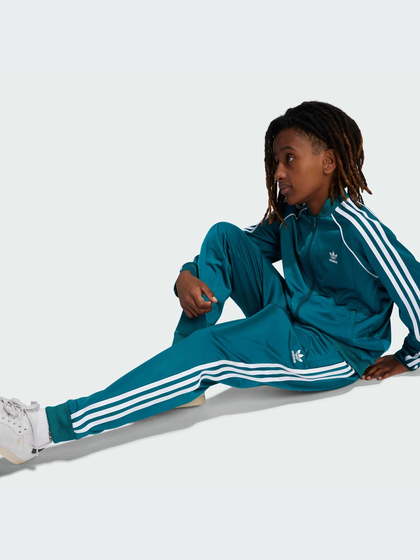 Брюки Adidas Adicolor модель IY7463-KZ Брюки Adidas Adicolor модель IY7463-KZ Фото