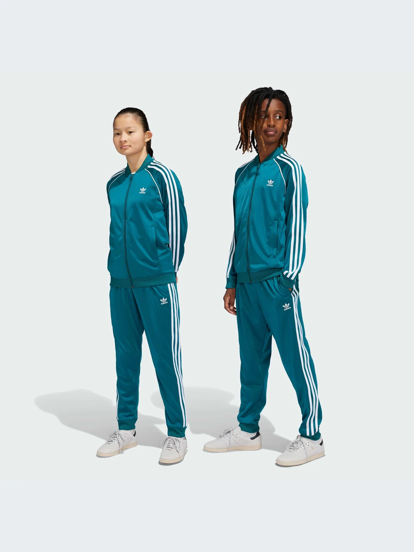 Брюки Adidas Adicolor модель IY7463-KZ Брюки Adidas Adicolor модель IY7463-KZ Фото