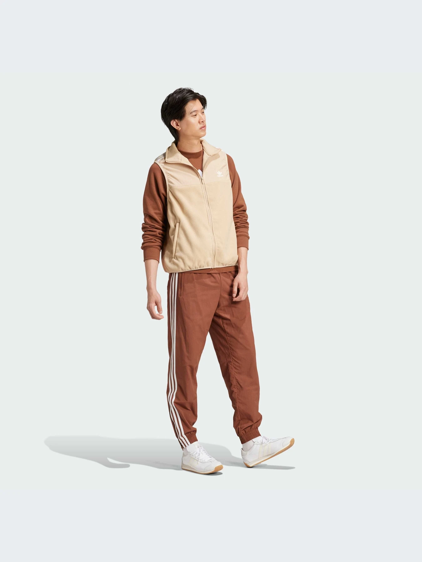 Куртки и дубленки Adidas модель IZ2483-KZ Куртки и дубленки Adidas модель IZ2483-KZ Фото