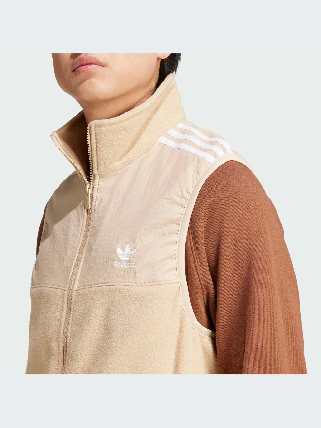 Куртки и дубленки Adidas модель IZ2483-KZ Куртки и дубленки Adidas модель IZ2483-KZ Фото