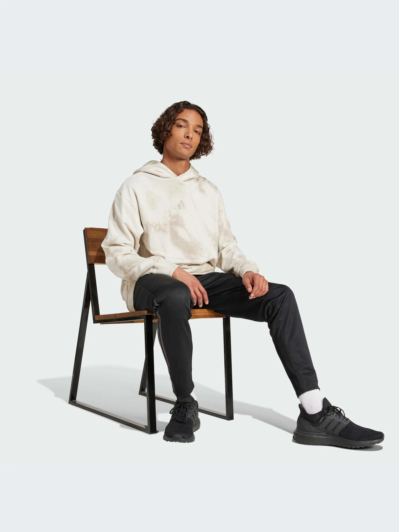 Худи и свитшоты Adidas модель IY6595-KZ Худи и свитшоты Adidas модель IY6595-KZ Фото