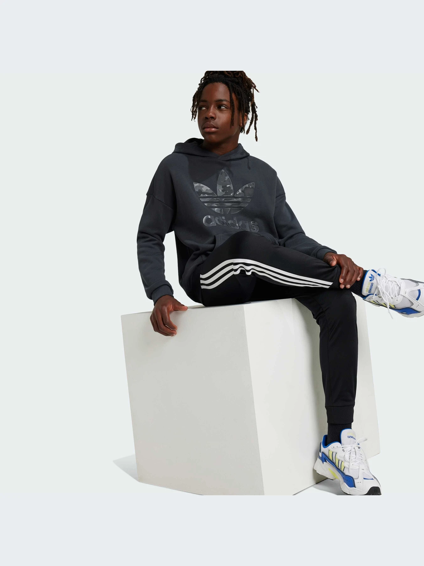 Худи и свитшоты Adidas модель IY1755-KZ Худи и свитшоты Adidas модель IY1755-KZ Фото
