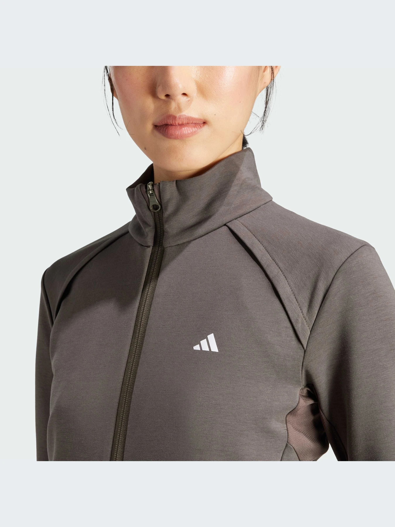 Худи и свитшоты Adidas модель IT0672-KZ Худи и свитшоты Adidas модель IT0672-KZ Фото