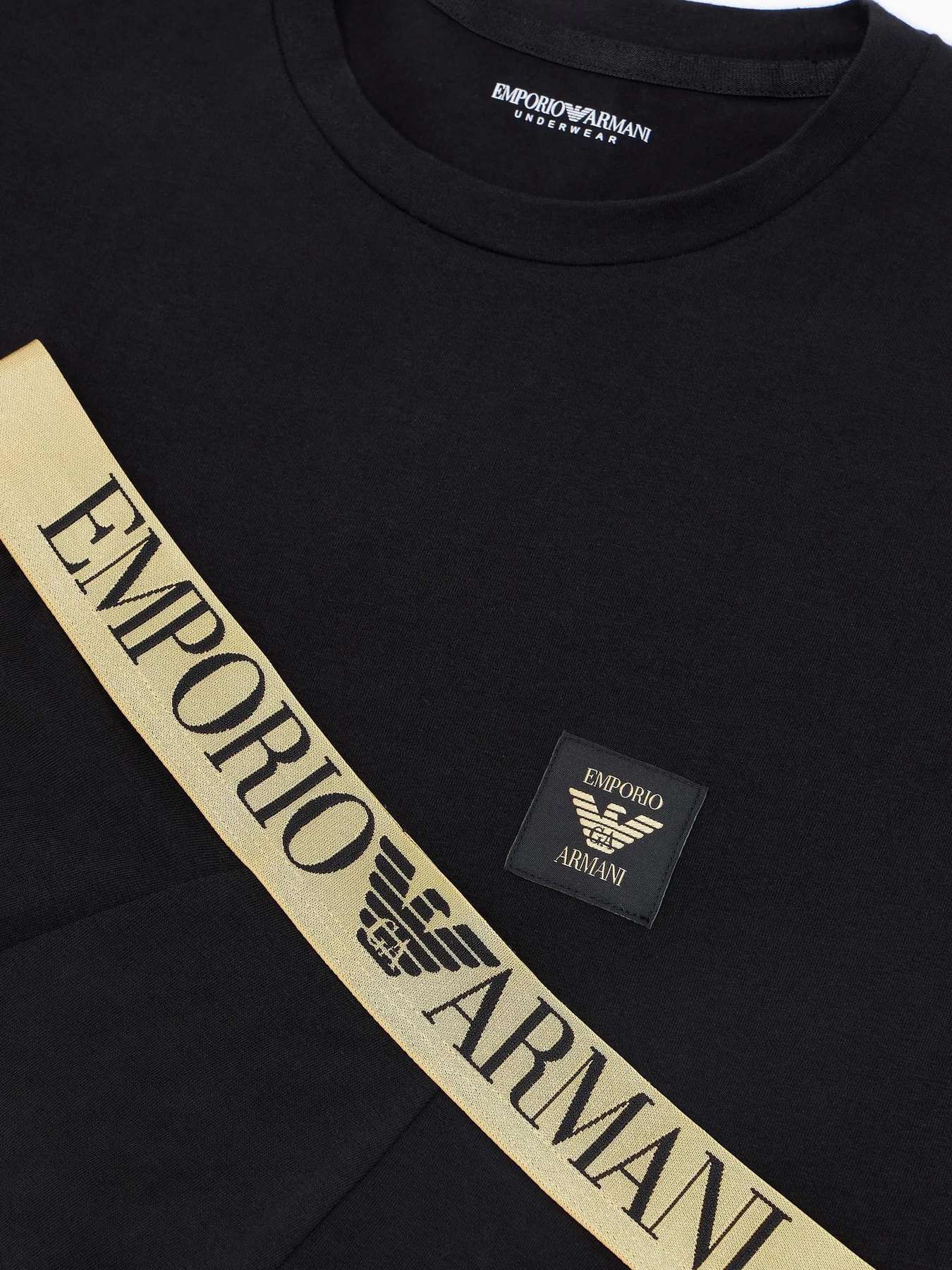 Одежда для дома и сна Emporio Armani модель 111604-4F595-00020 Одежда для дома и сна Emporio Armani модель 111604-4F595-00020 Фото
