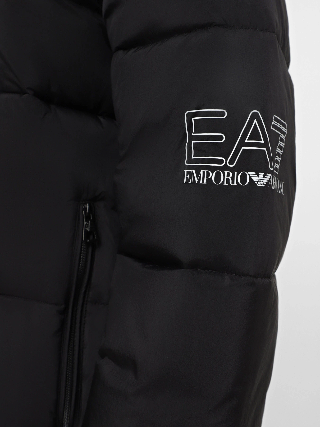 Куртки и дубленки EA7 модель 6DUB02-PNHXZ-1200 Куртки и дубленки EA7 модель 6DUB02-PNHXZ-1200 Фото