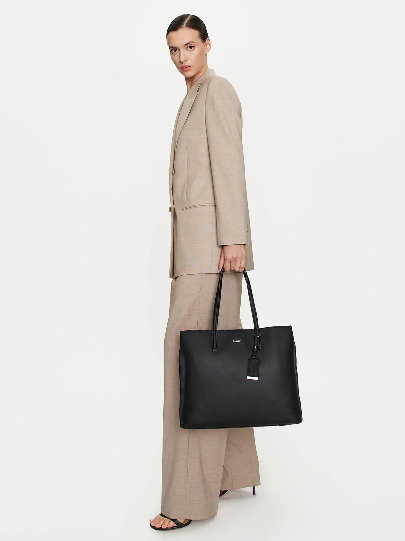 Сумки Calvin Klein модель K60K612347-0GK Сумки Calvin Klein модель K60K612347-0GK Фото