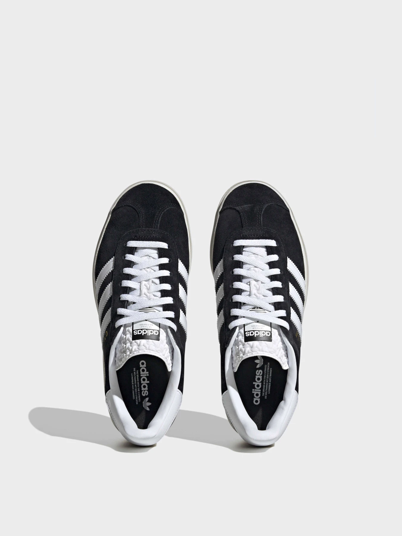 Кроссовки Adidas модель HQ6912 Кроссовки Adidas модель HQ6912 Фото