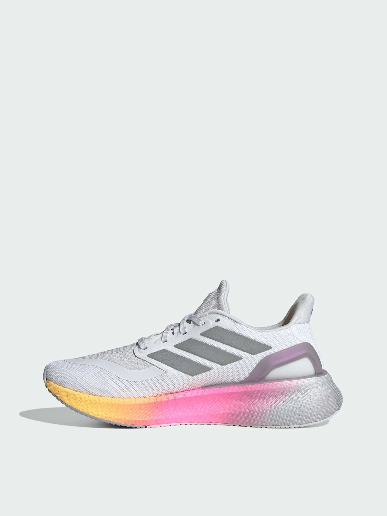 Кроссовки Adidas модель IE0524 Кроссовки Adidas модель IE0524 Фото