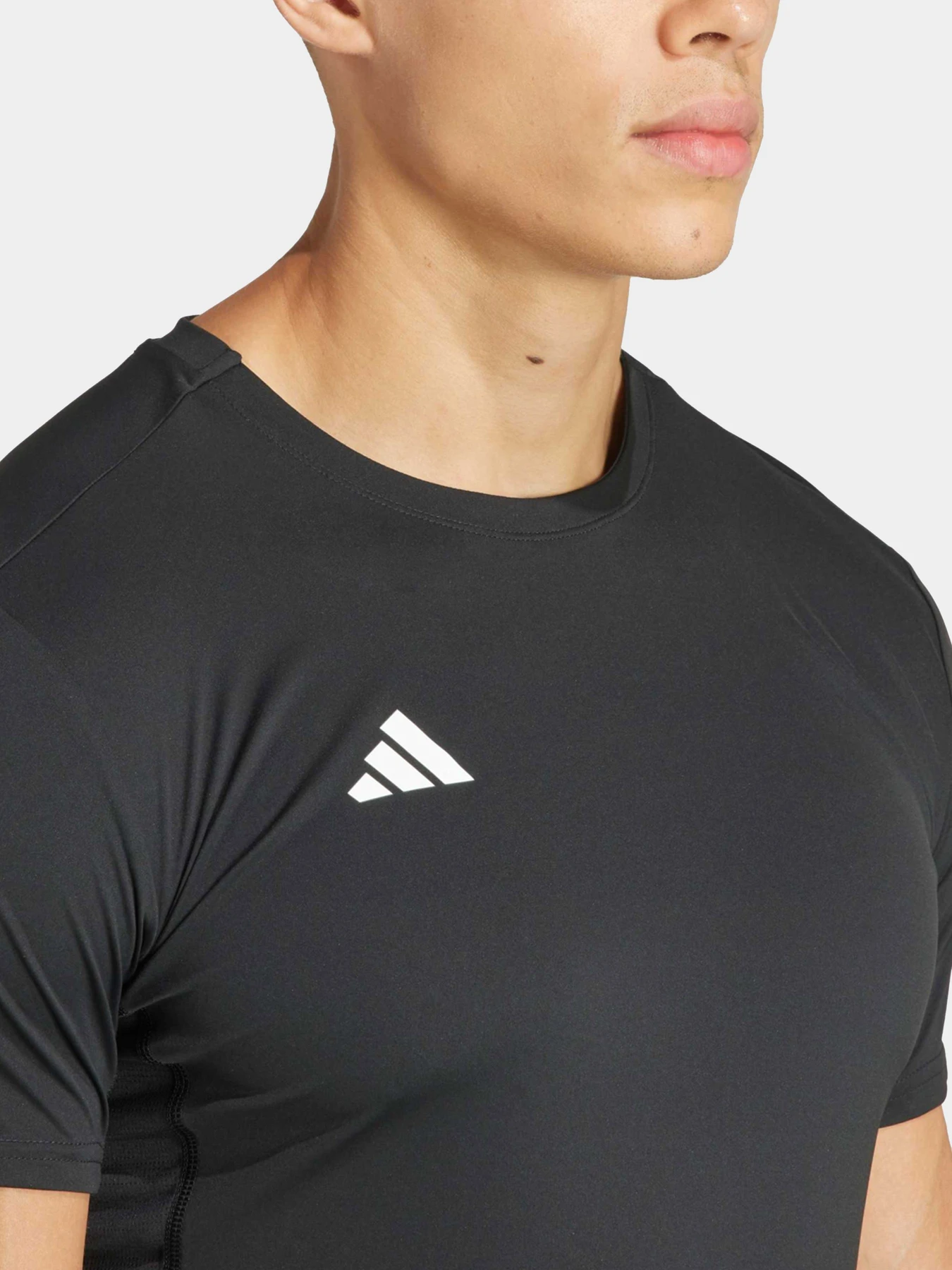 Футболки и поло Adidas модель IN1156 Футболки и поло Adidas модель IN1156 Фото