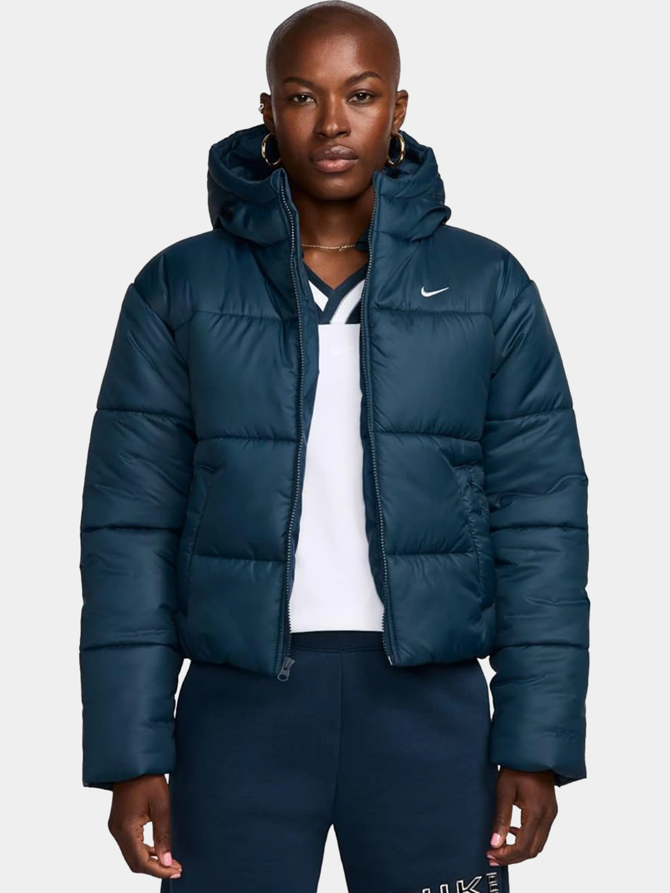 Куртки и дубленки NIKE модель FZ5899-478 Куртки и дубленки NIKE модель FZ5899-478 Фото
