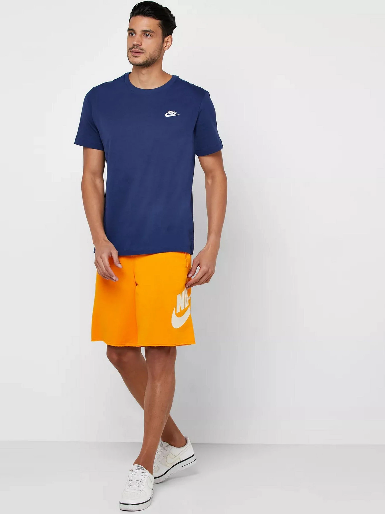 Футболки и поло NIKE модель AR4997-410 Футболки и поло NIKE модель AR4997-410 Фото