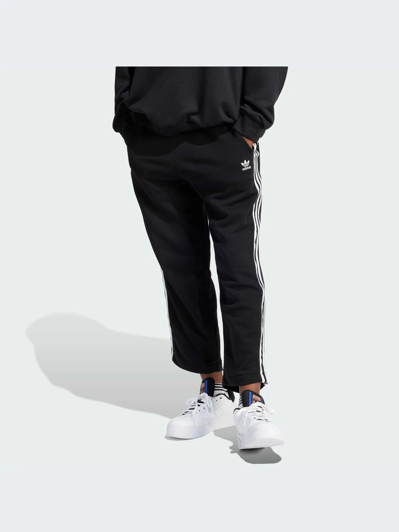 Брюки Adidas модель IU2413-KZ Брюки Adidas модель IU2413-KZ Фото