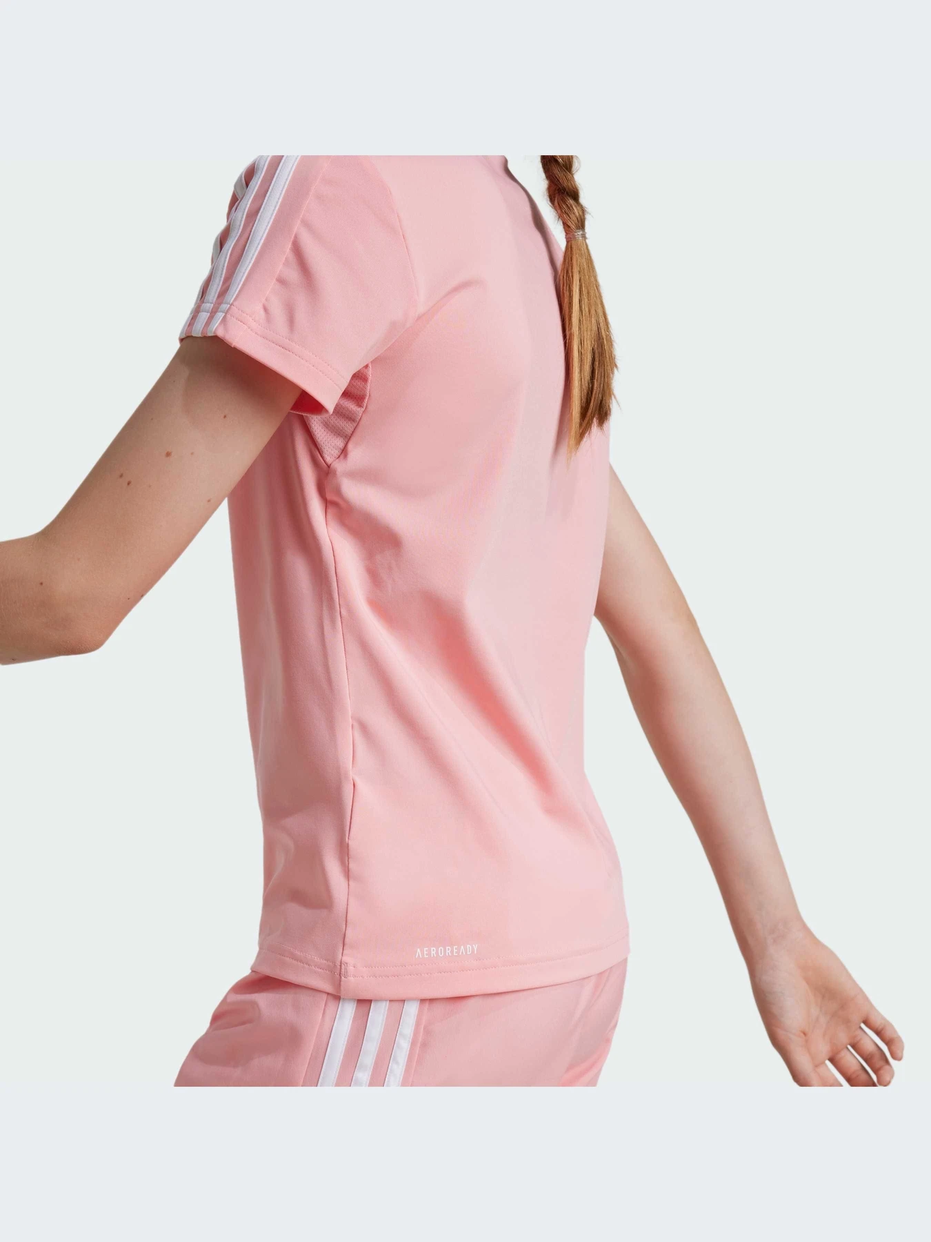 Футболки и поло Adidas модель IV9600-KZ Футболки и поло Adidas модель IV9600-KZ Фото
