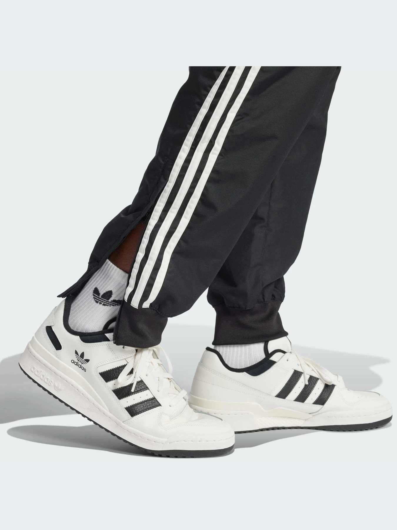 Брюки Adidas модель IX6723-KZ Брюки Adidas модель IX6723-KZ Фото