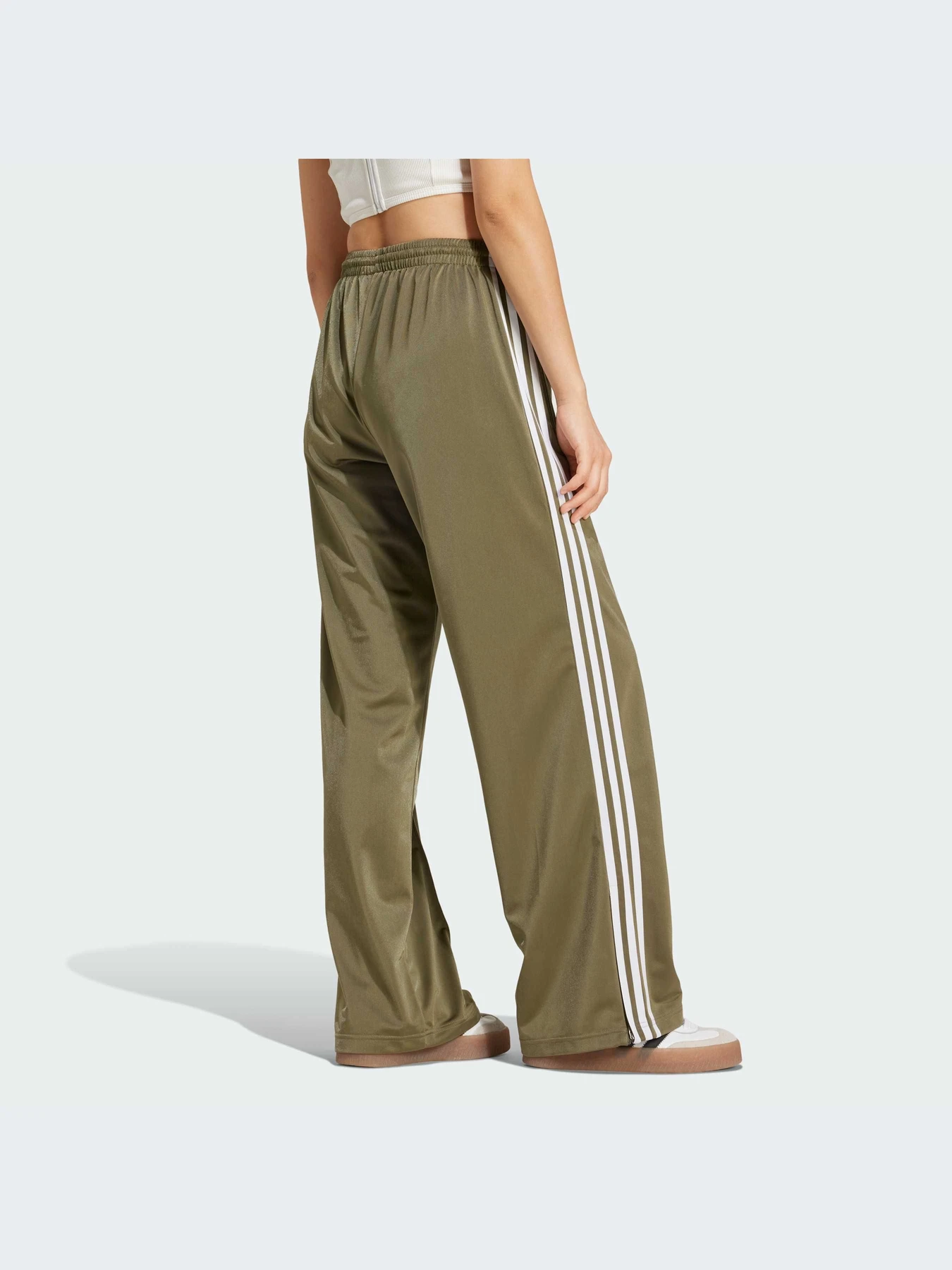 Брюки Adidas Adicolor модель IY4720-KZ Брюки Adidas Adicolor модель IY4720-KZ Фото