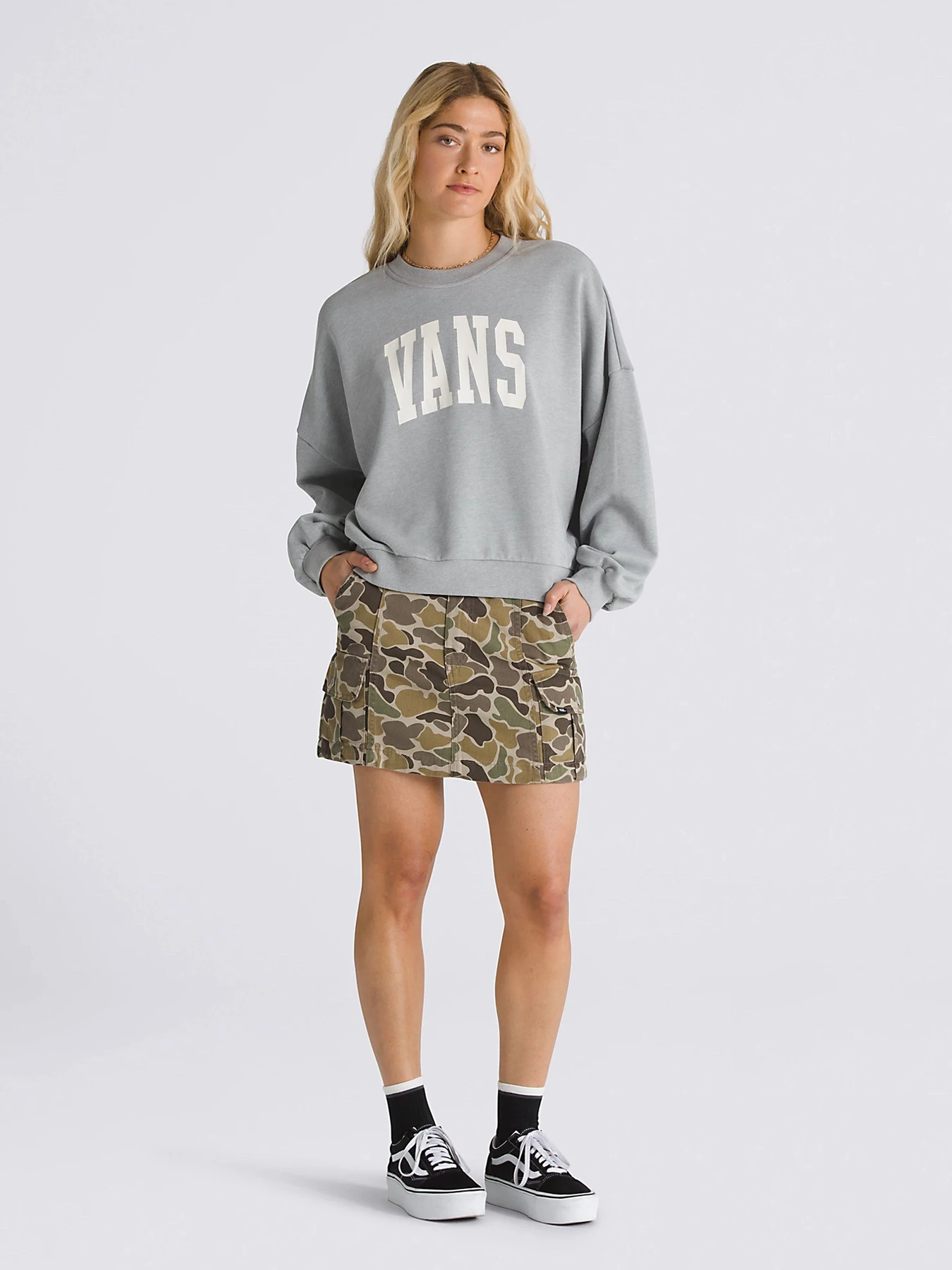 Худи и свитшоты Vans модель VN000HCC02F1 Худи и свитшоты Vans модель VN000HCC02F1 Фото
