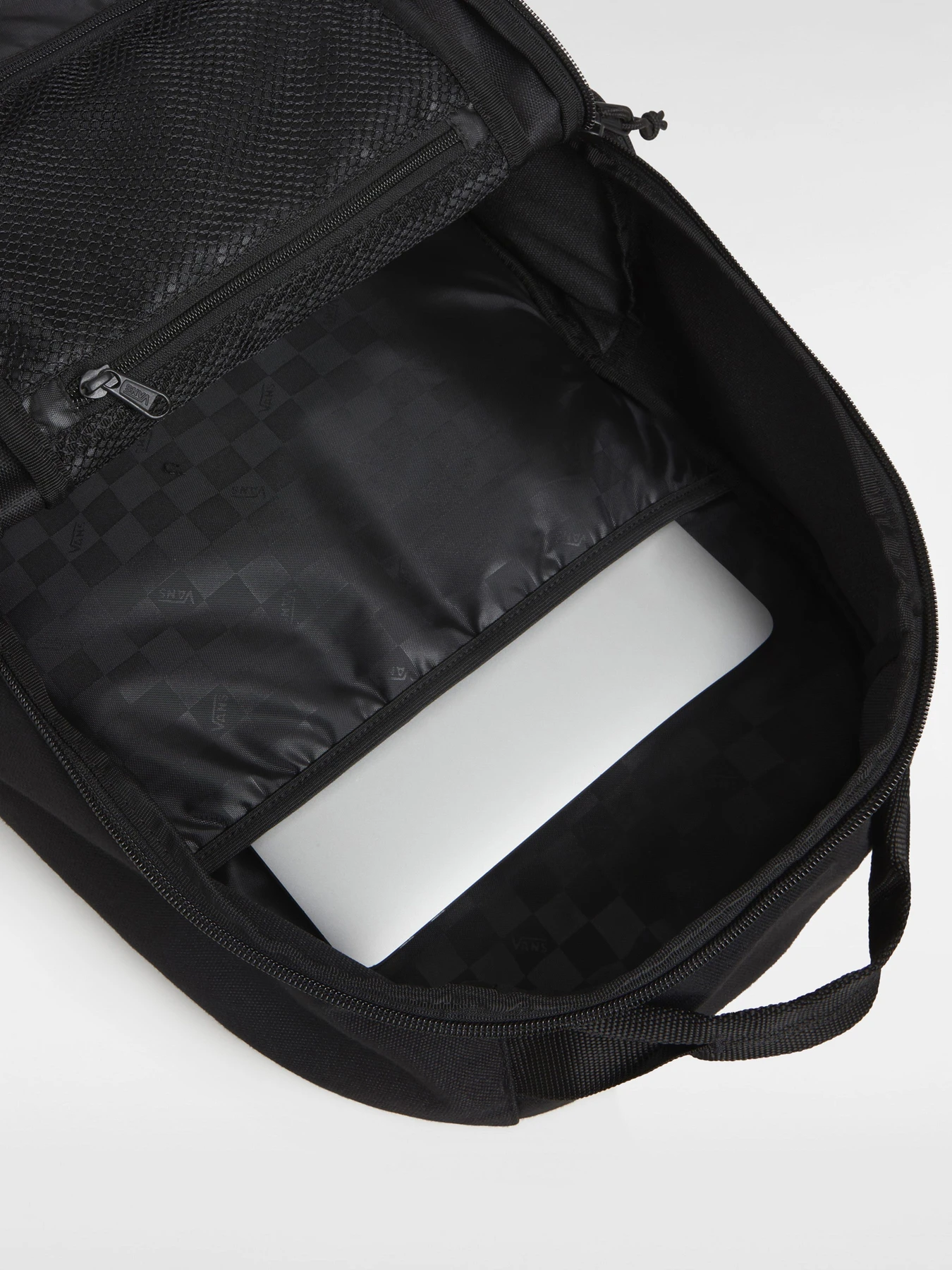 Рюкзаки Vans модель VN000HRGBLK1 Рюкзаки Vans модель VN000HRGBLK1 Фото