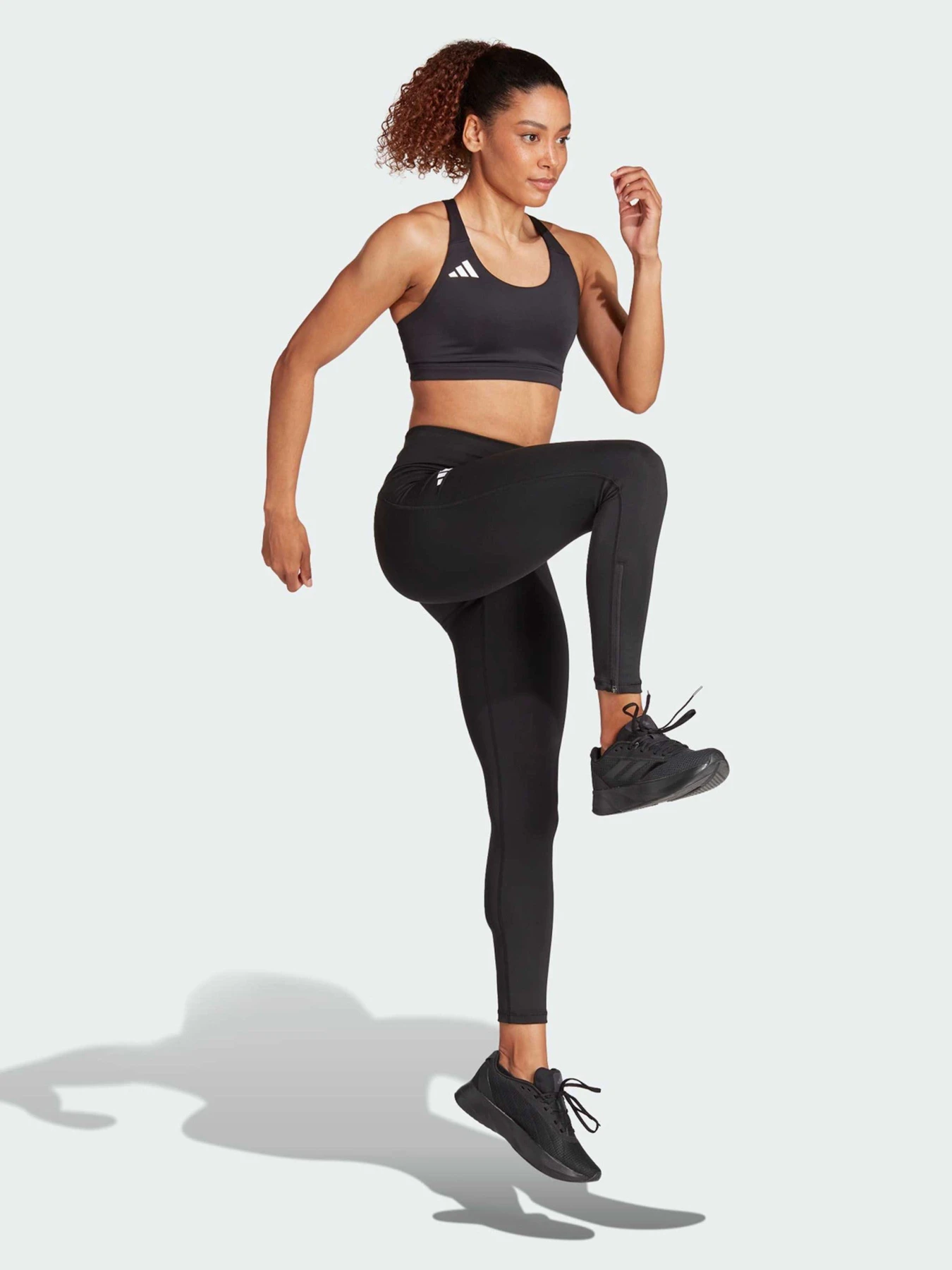 Брюки Adidas модель IP3085 Брюки Adidas модель IP3085 Фото