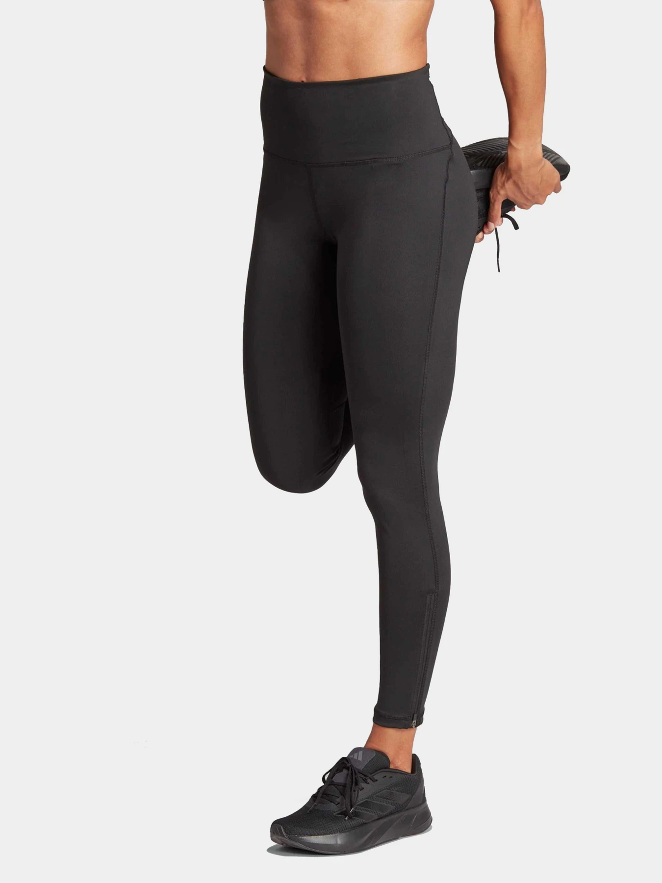 Брюки Adidas модель IP3085 Брюки Adidas модель IP3085 Фото