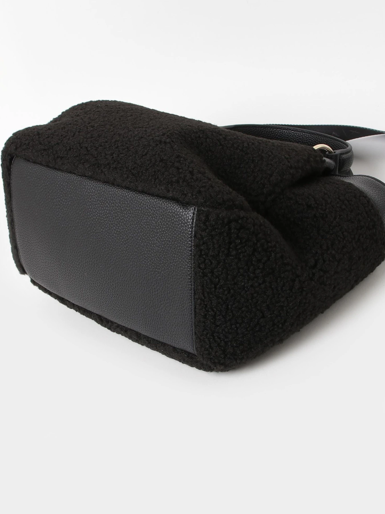 Сумки Armani Exchange модель 942911-4F763-00020 Фото