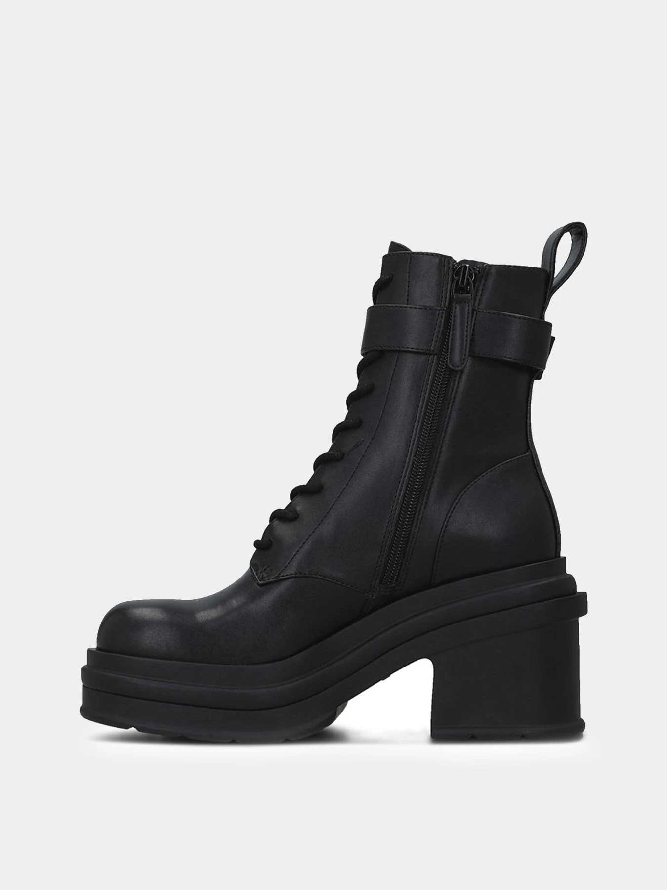 Ботинки и сапоги Armani Exchange модель XDN034-XV586-00002 Ботинки и сапоги Armani Exchange модель XDN034-XV586-00002 Фото