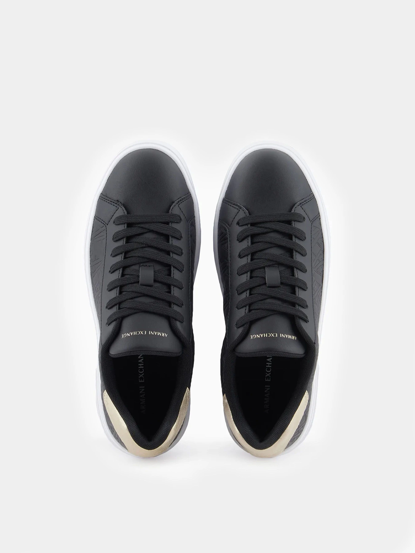 Кроссовки Armani Exchange модель XDX165-XV891-T780 Кроссовки Armani Exchange модель XDX165-XV891-T780 Фото