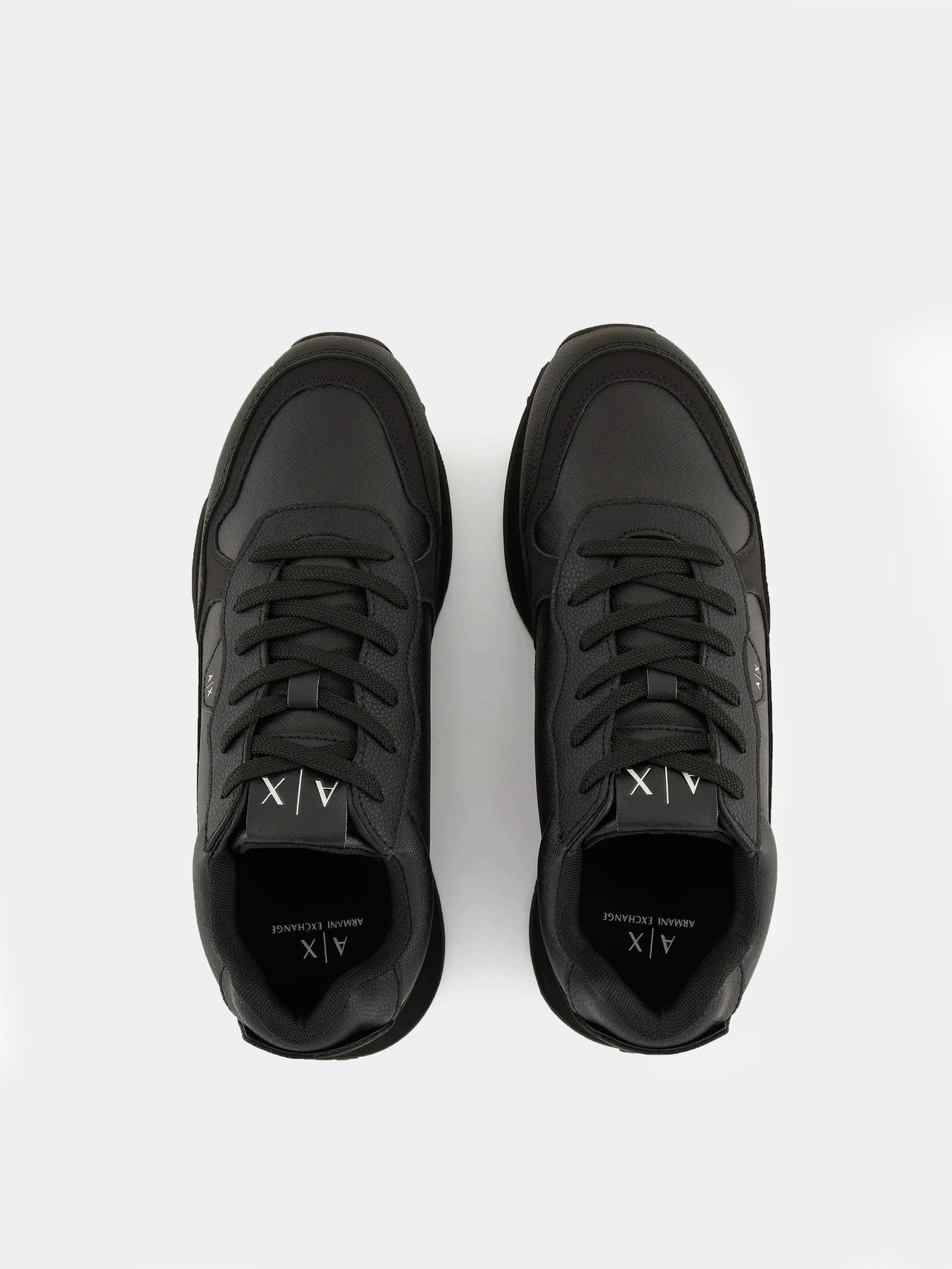 Кроссовки Armani Exchange модель XUX205-XV869-K001 Кроссовки Armani Exchange модель XUX205-XV869-K001 Фото