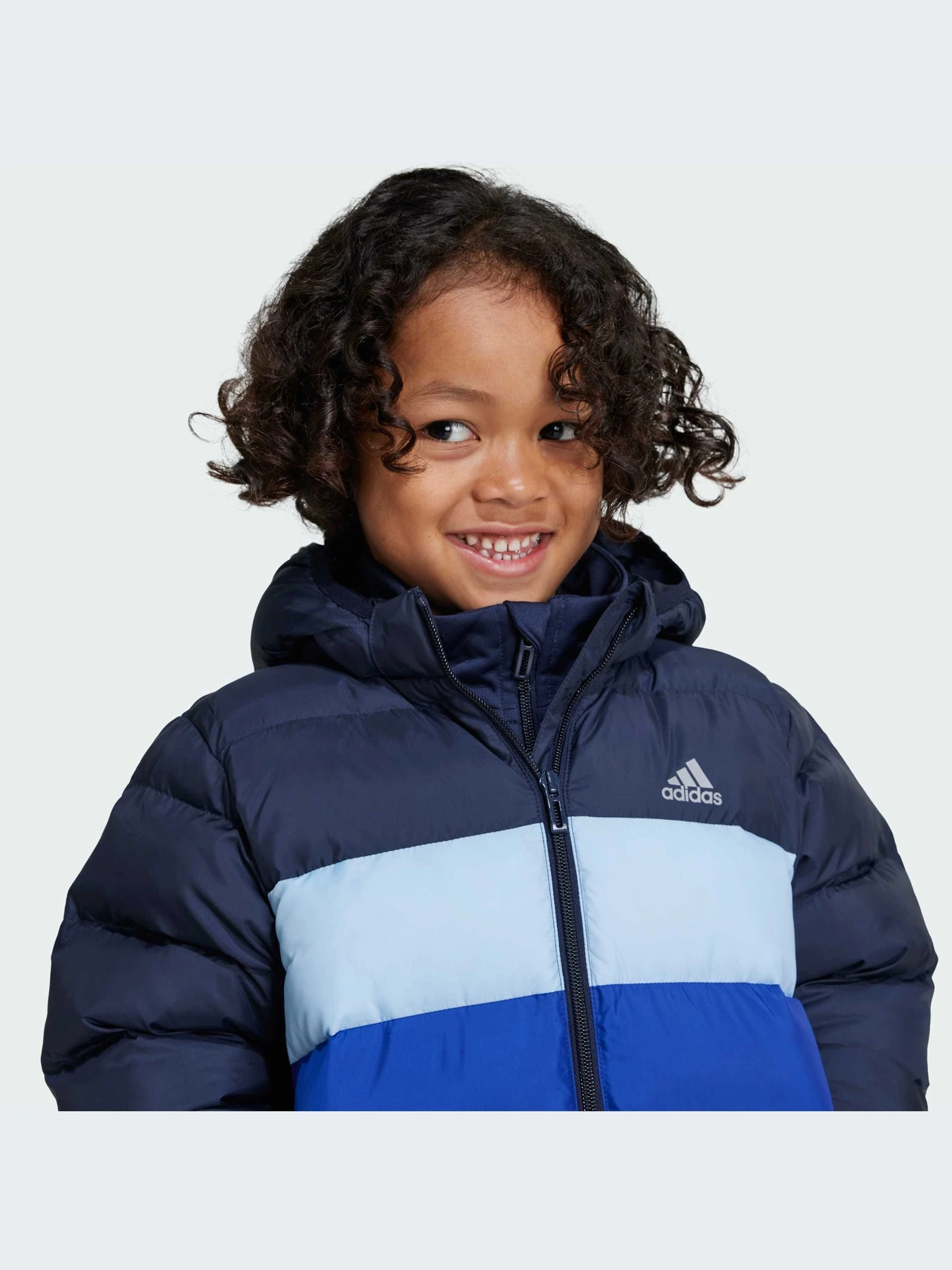 Куртки и дубленки Adidas модель IW0552-KZ Куртки и дубленки Adidas модель IW0552-KZ Фото