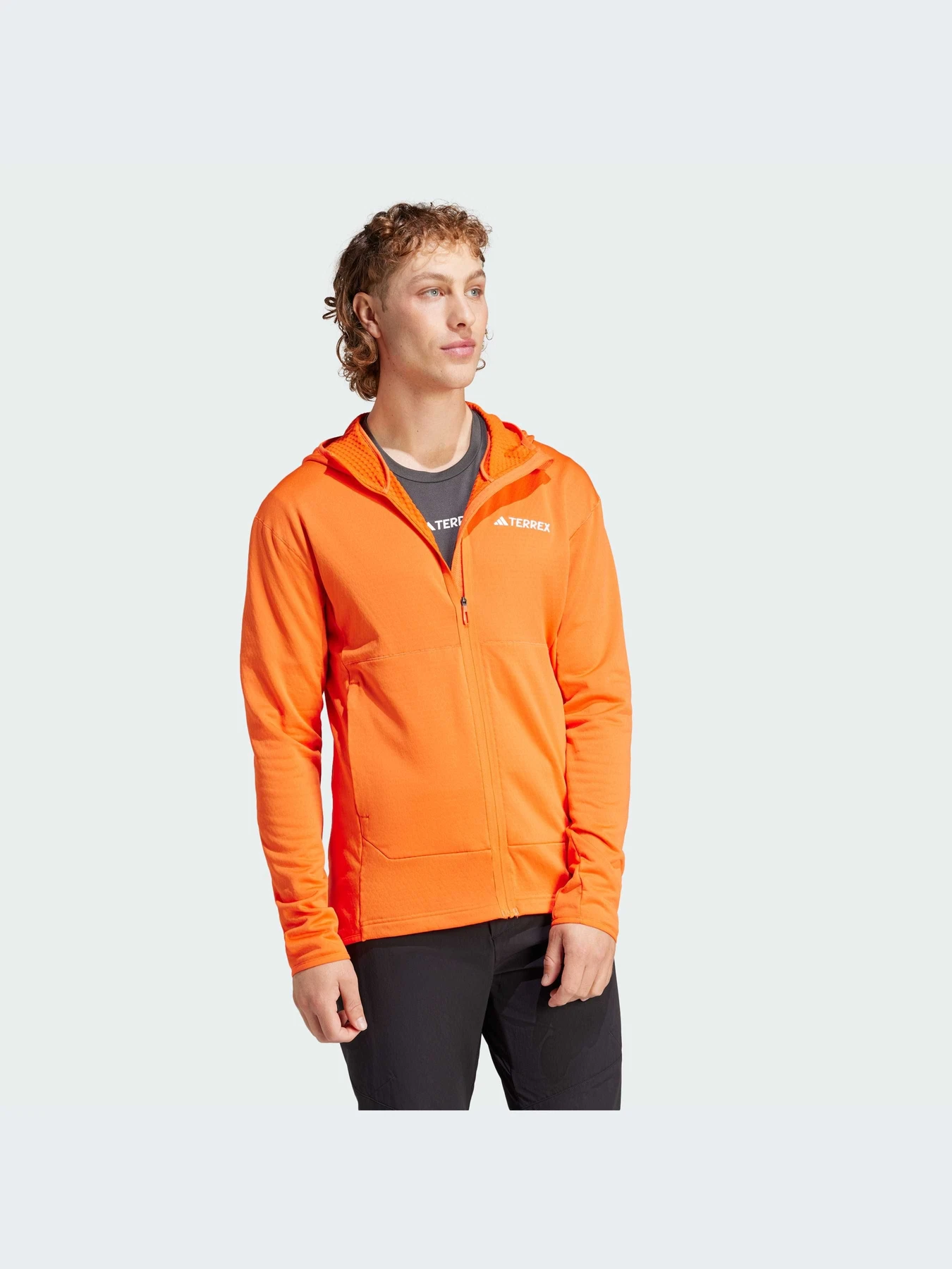 Худи и свитшоты Adidas модель IQ3720-KZ Худи и свитшоты Adidas модель IQ3720-KZ Фото