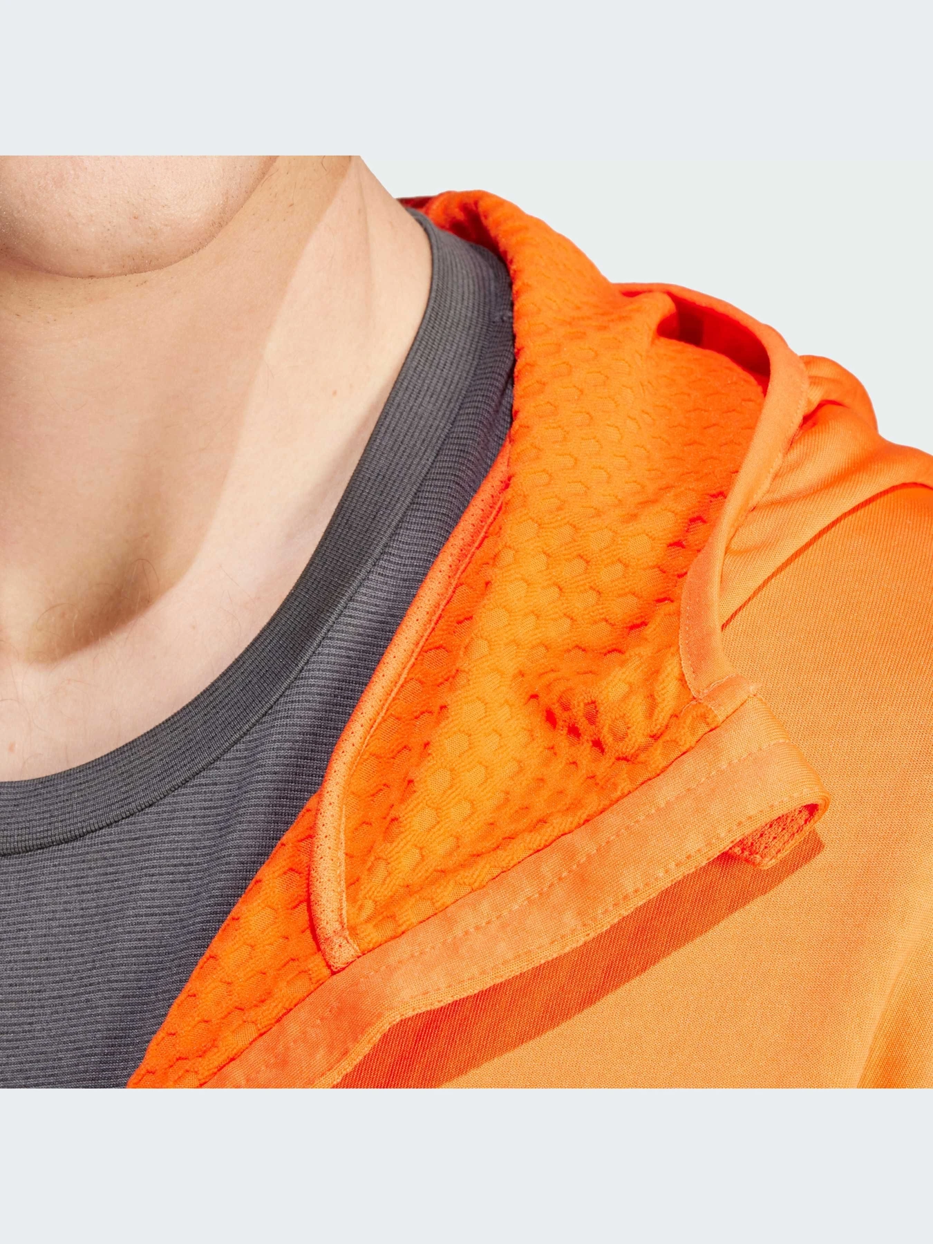 Худи и свитшоты Adidas модель IQ3720-KZ Худи и свитшоты Adidas модель IQ3720-KZ Фото