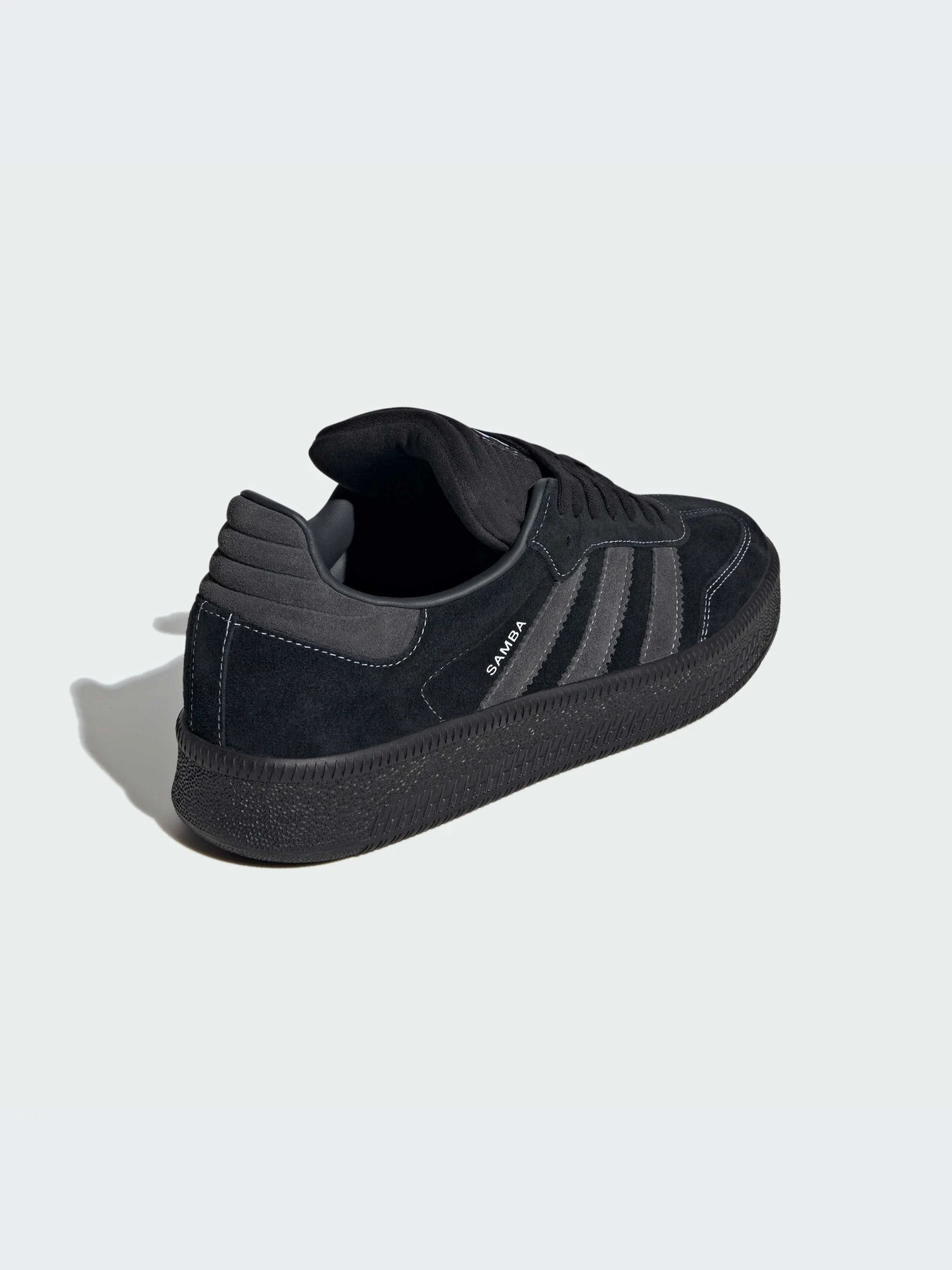 Кроссовки Adidas модель IH2219-KZ Кроссовки Adidas модель IH2219-KZ Фото