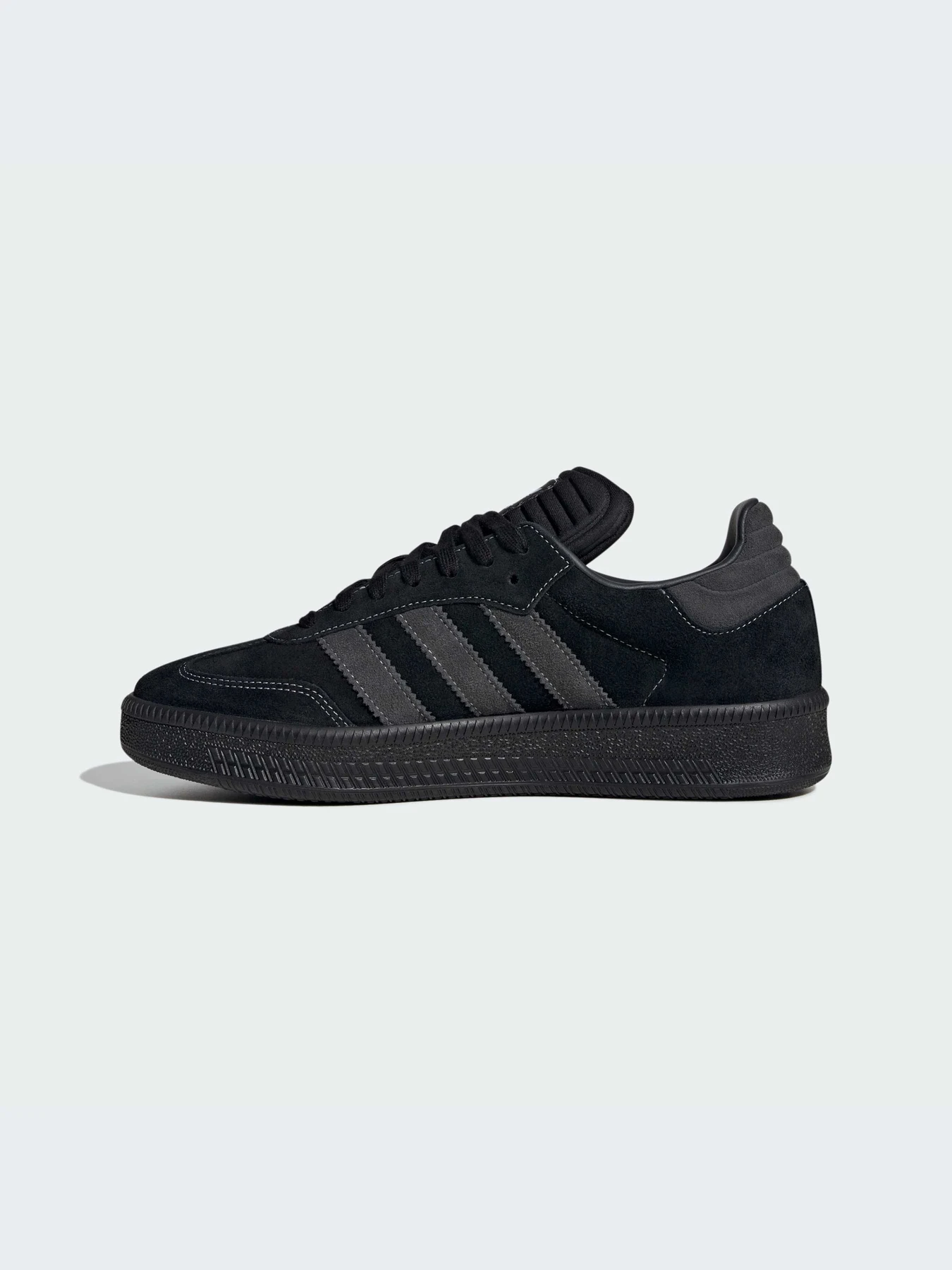 Кроссовки Adidas модель IH2219-KZ Кроссовки Adidas модель IH2219-KZ Фото